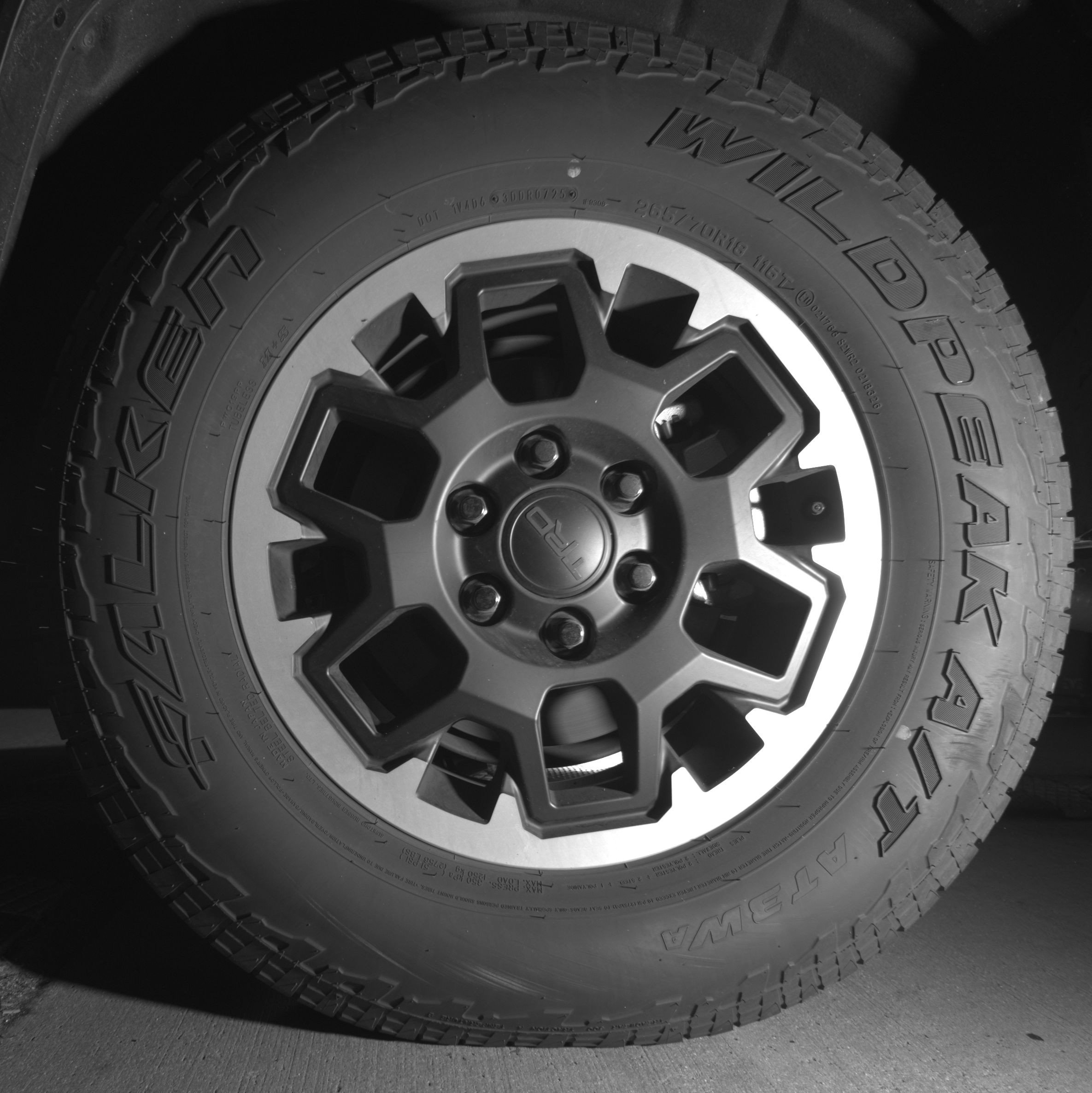 Thumbnail: 2025 Toyota 4Runner - 14