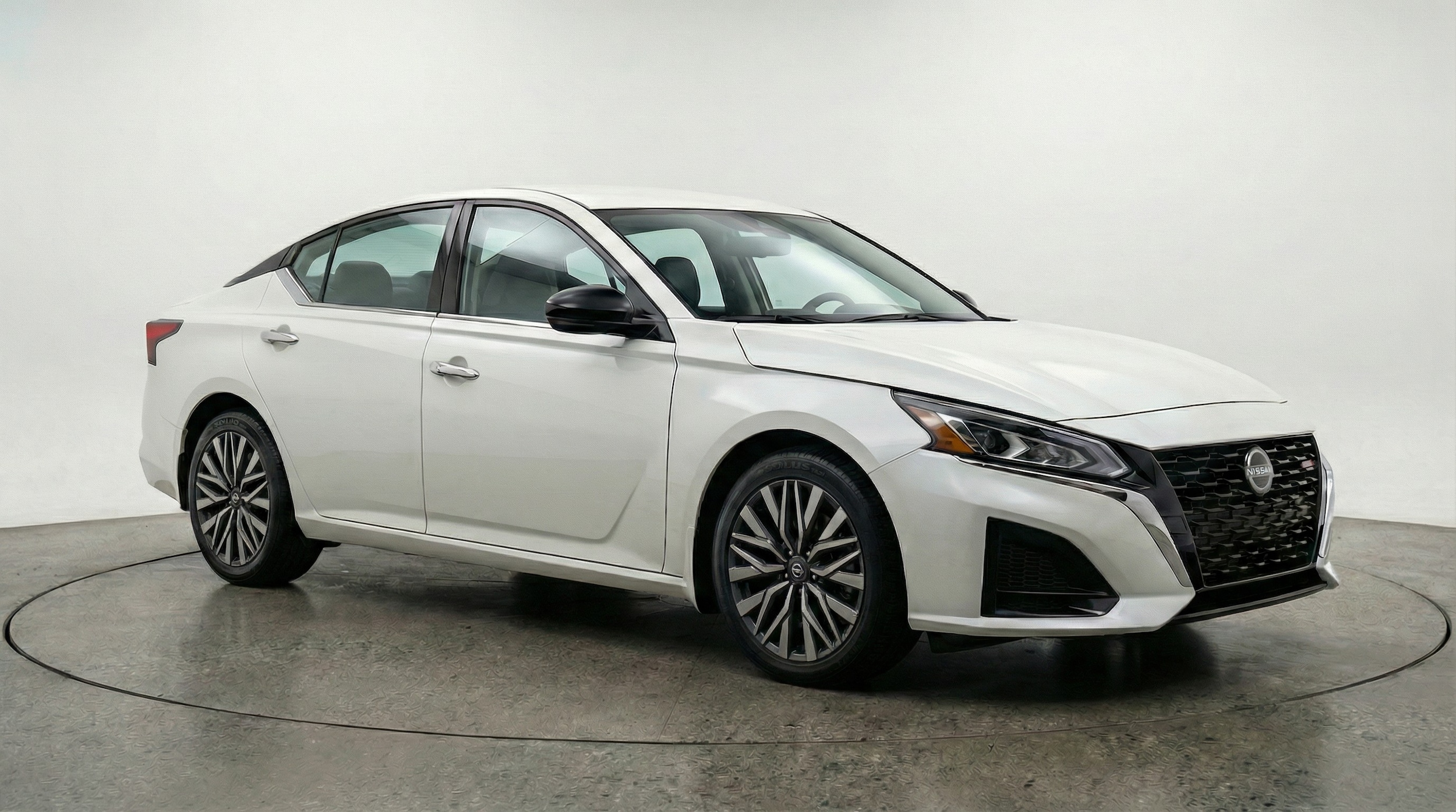 Thumbnail: 2025 Nissan Altima - 1