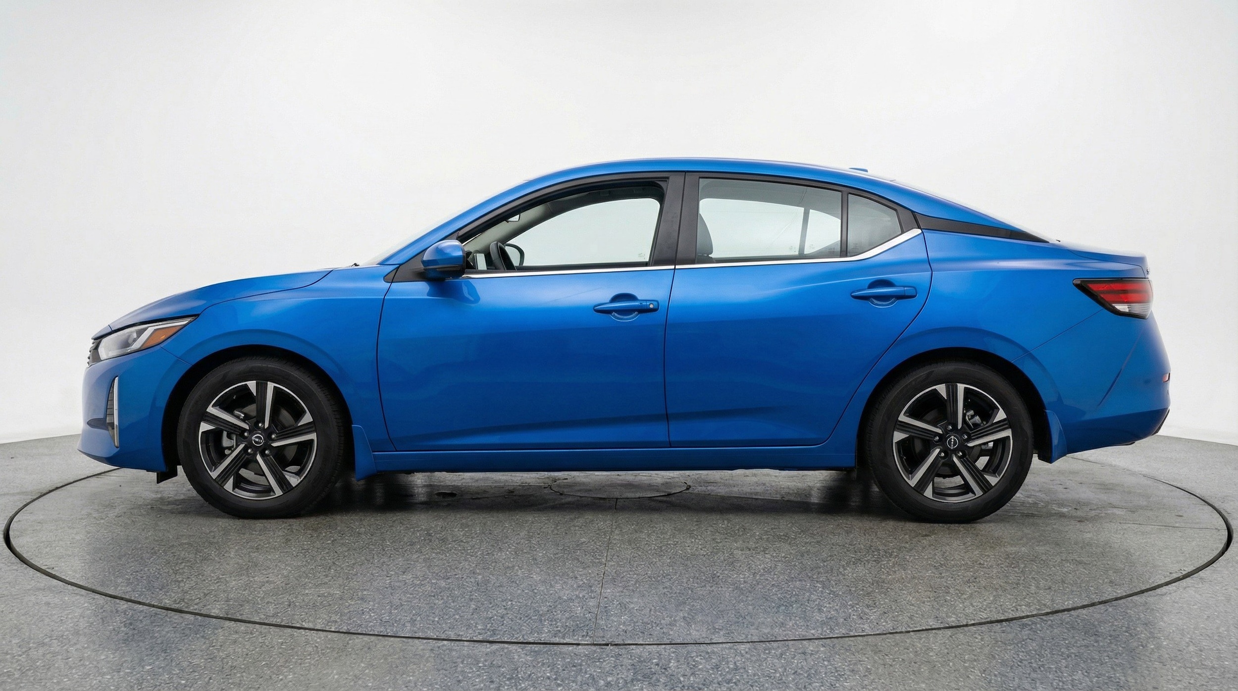 Thumbnail: 2025 Nissan Sentra - 5