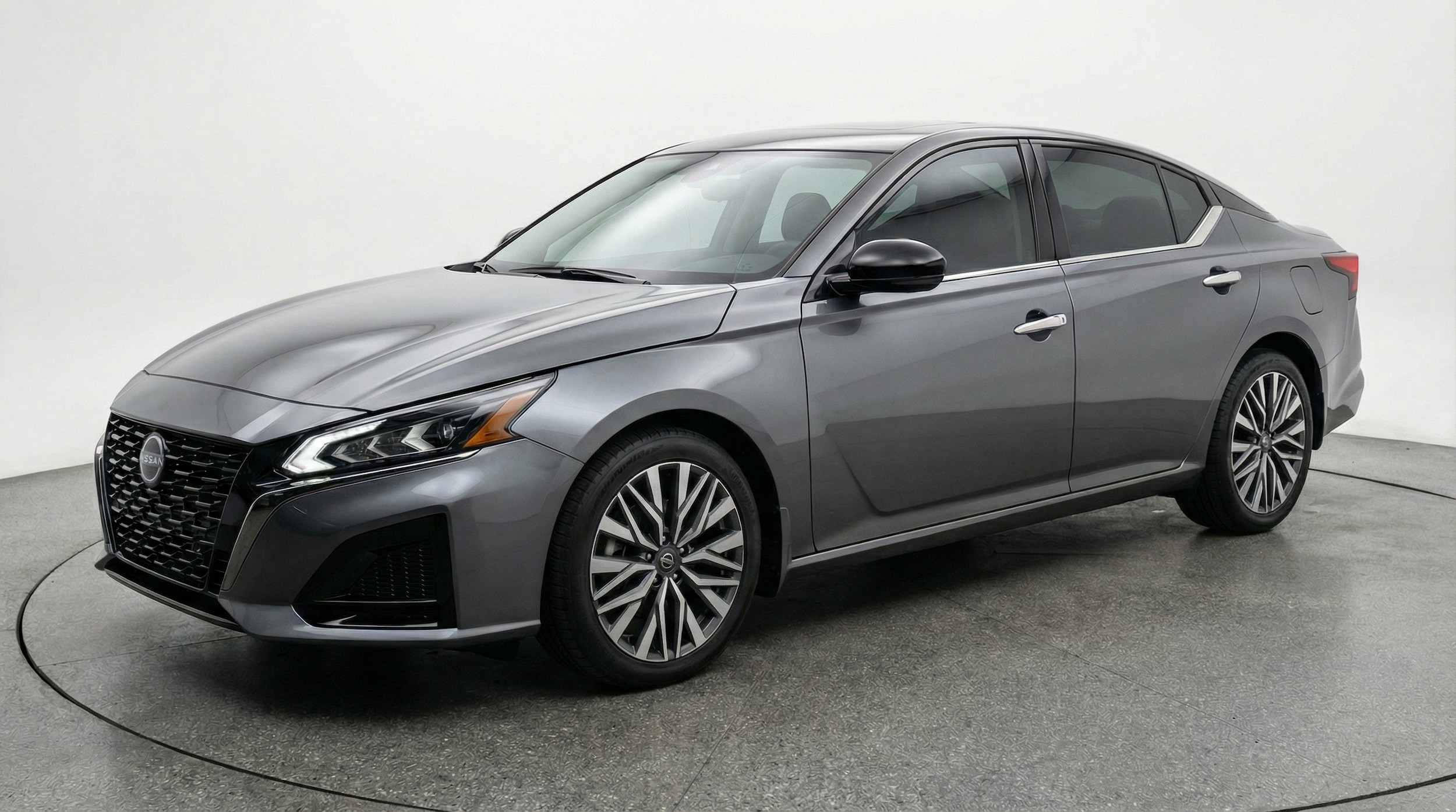 Thumbnail: 2025 Nissan Altima - 3