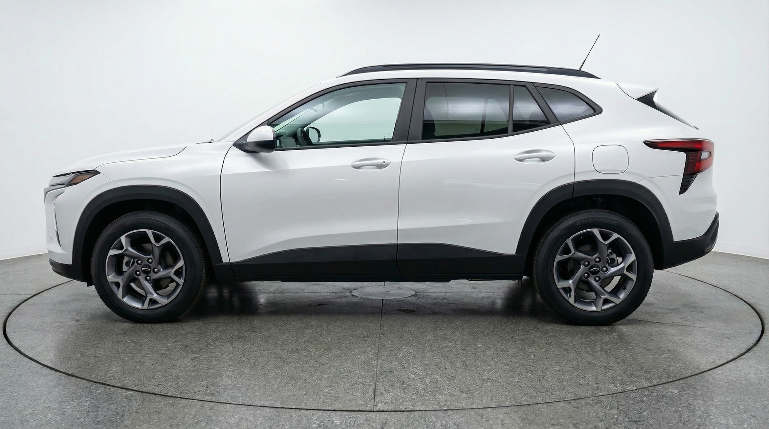 Thumbnail: 2025 Chevrolet Trax - 4