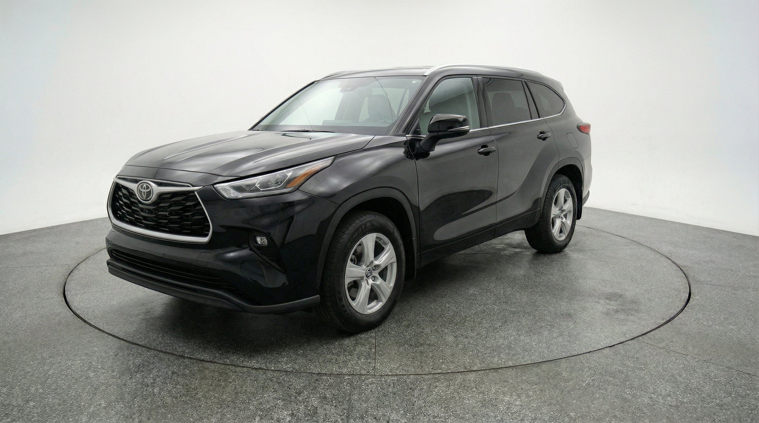 Thumbnail: 2025 Toyota Highlander - 3