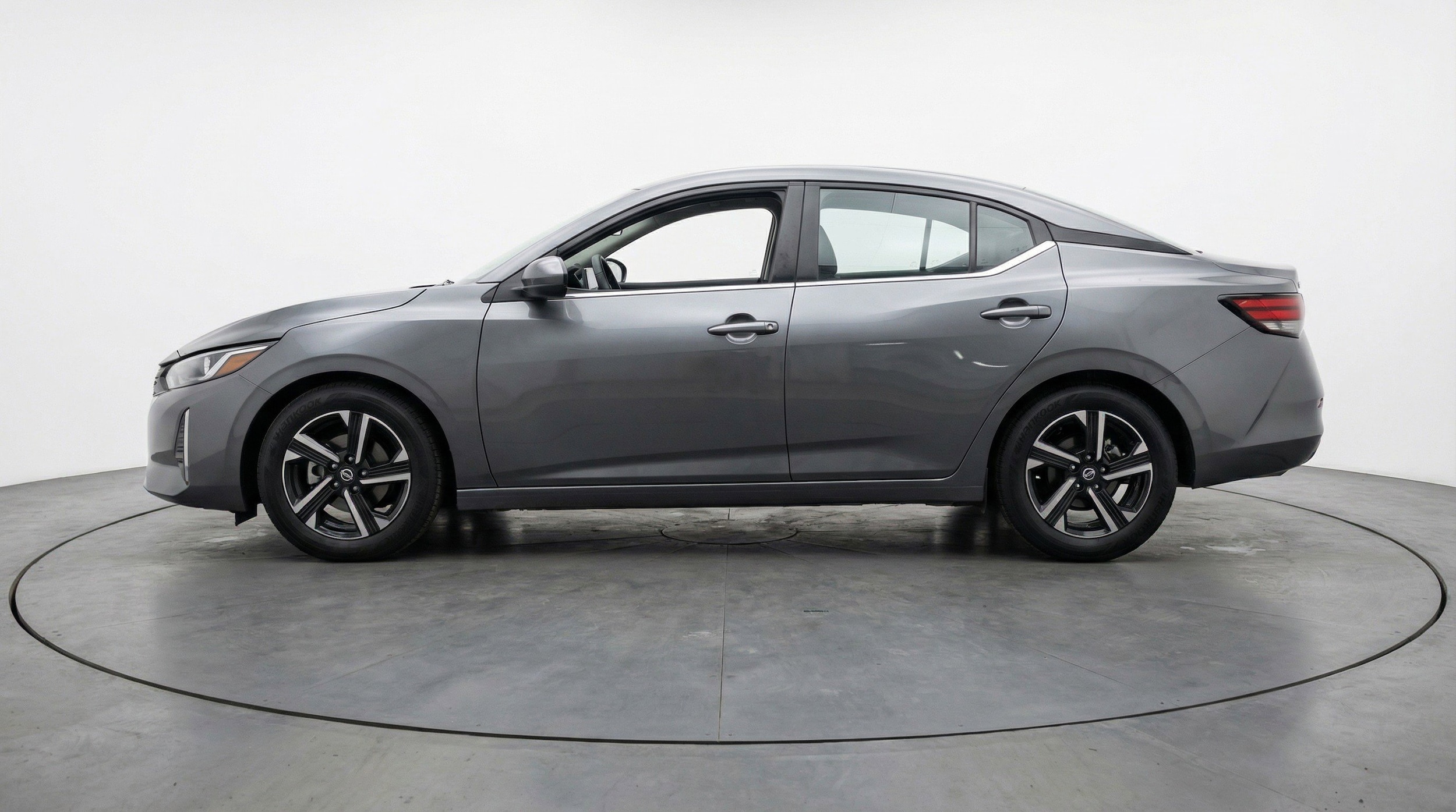 Thumbnail: 2025 Nissan Sentra - 5