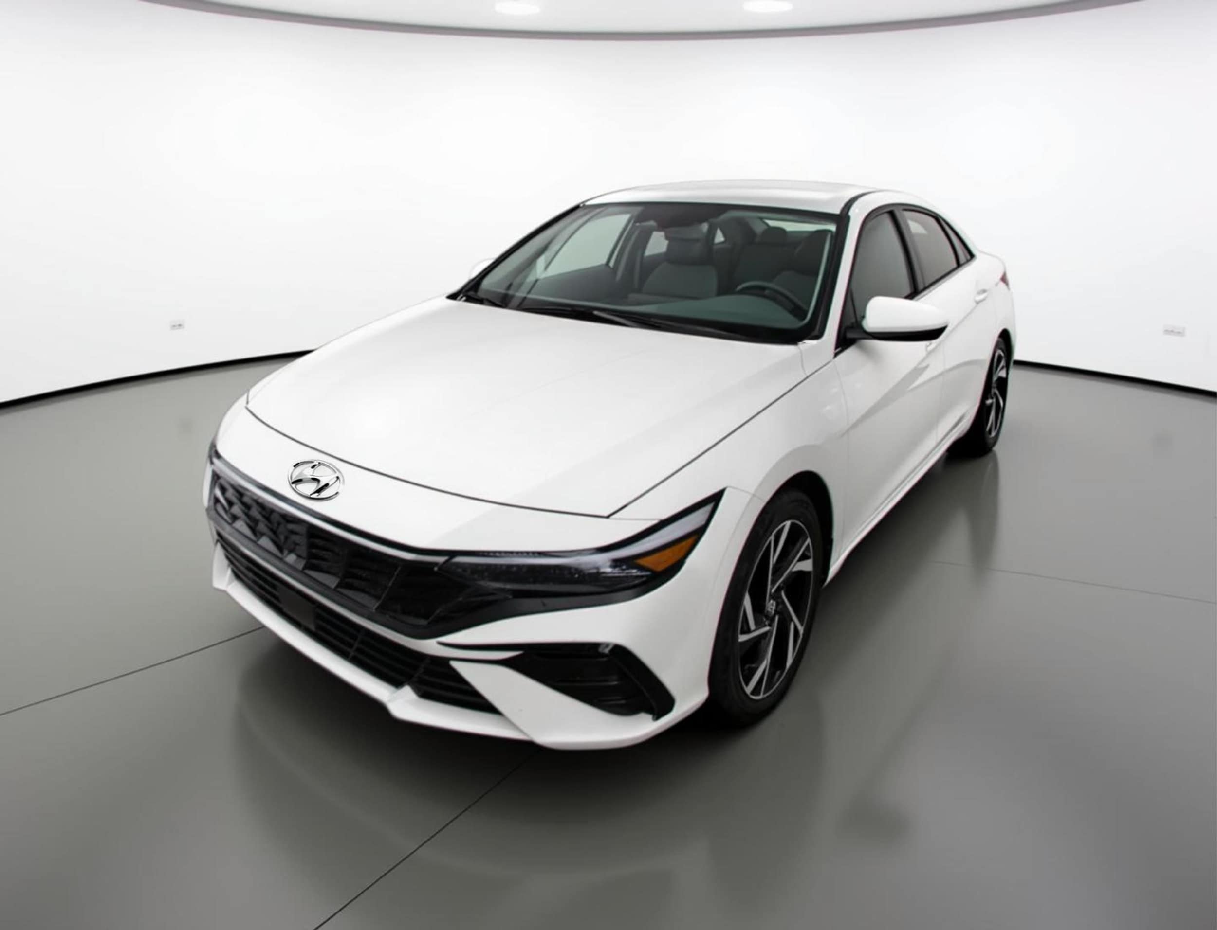 Thumbnail: 2025 Hyundai Elantra - 3