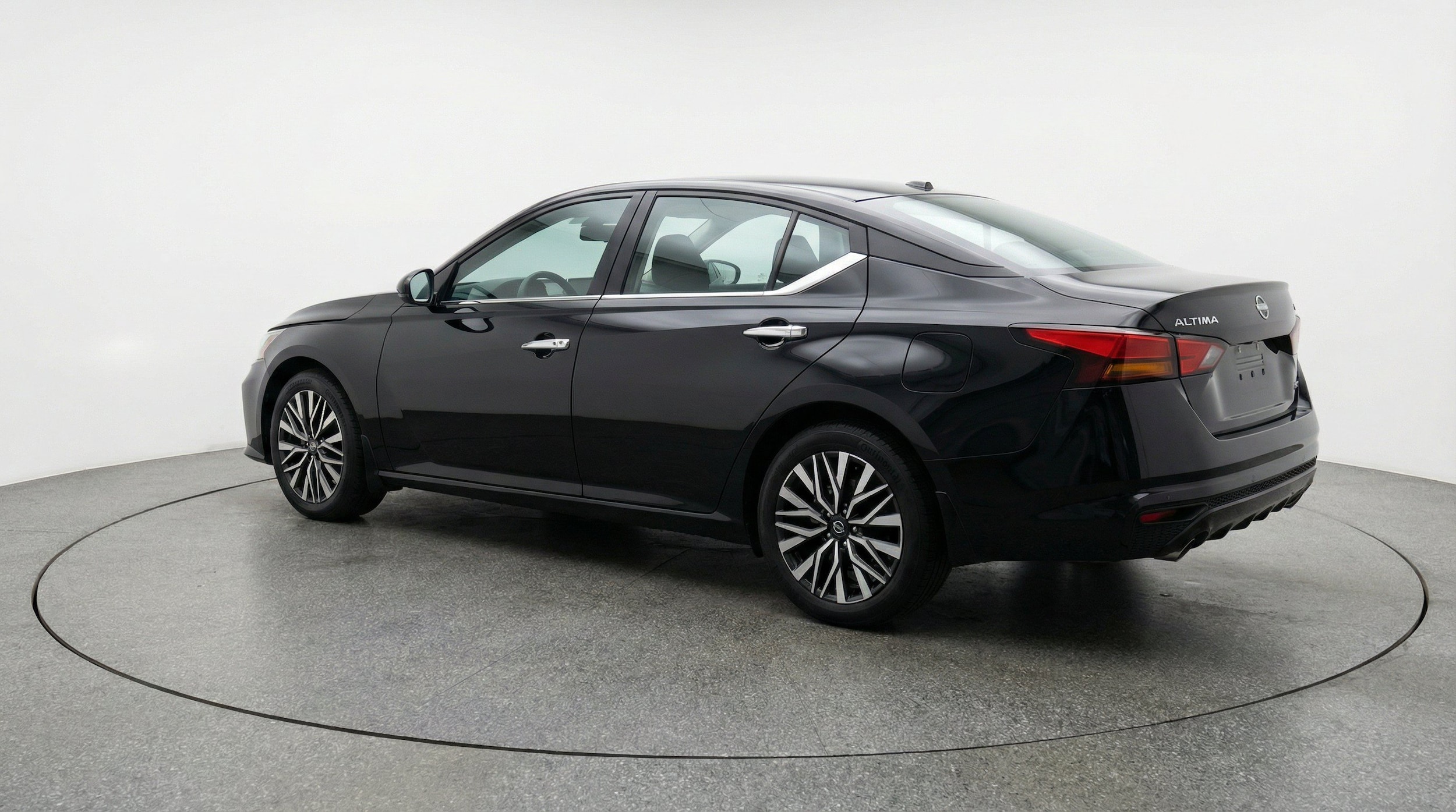 Thumbnail: 2025 Nissan Altima - 6