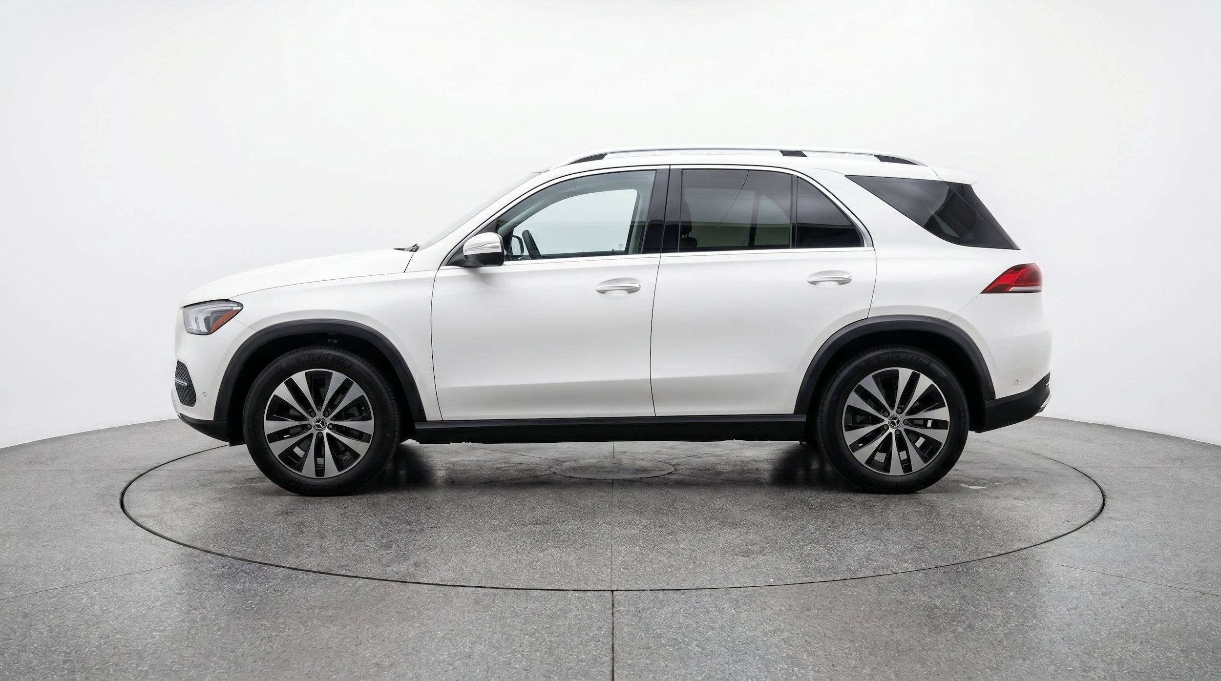 Thumbnail: 2026 Mercedes-Benz GLE - 5