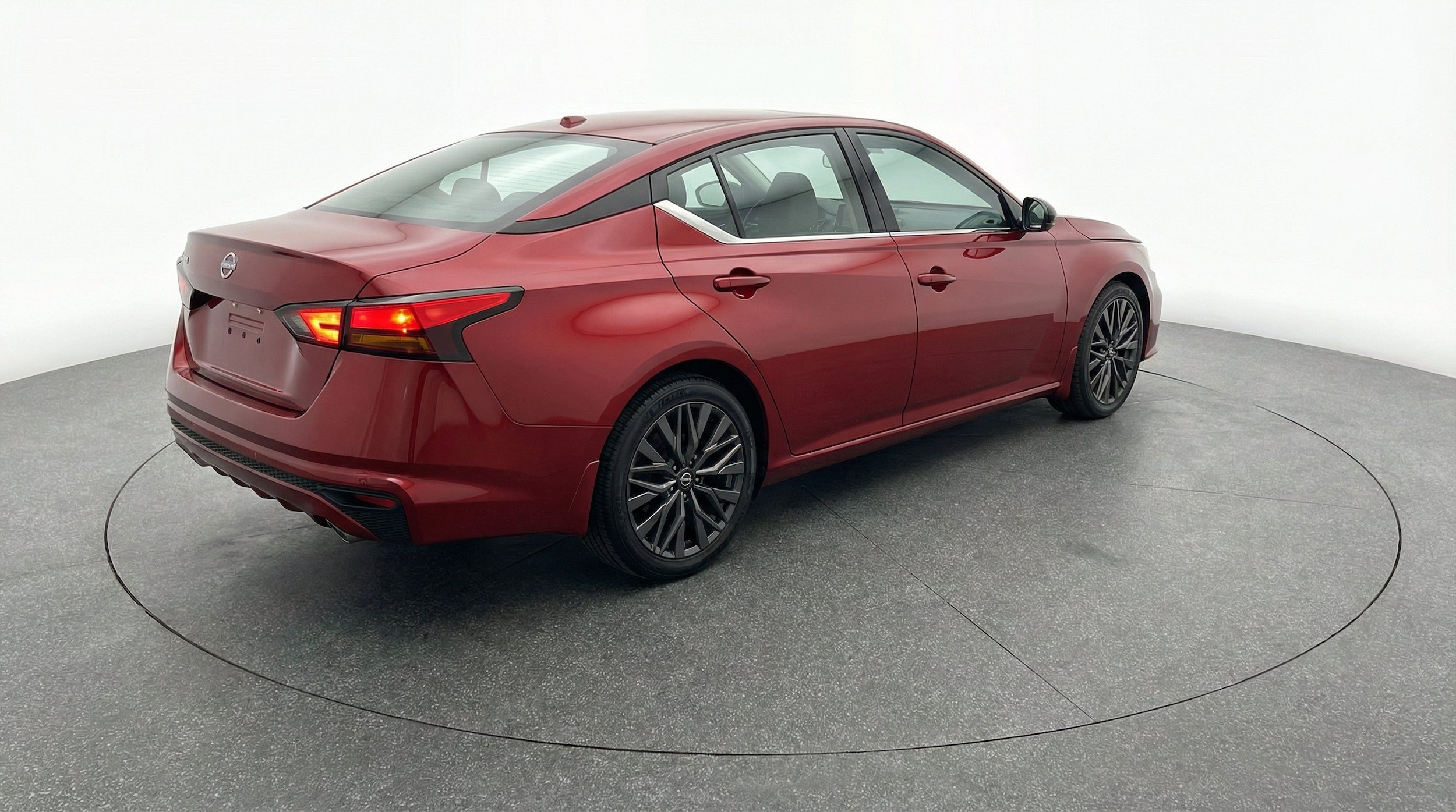 Thumbnail: 2025 Nissan Altima - 9