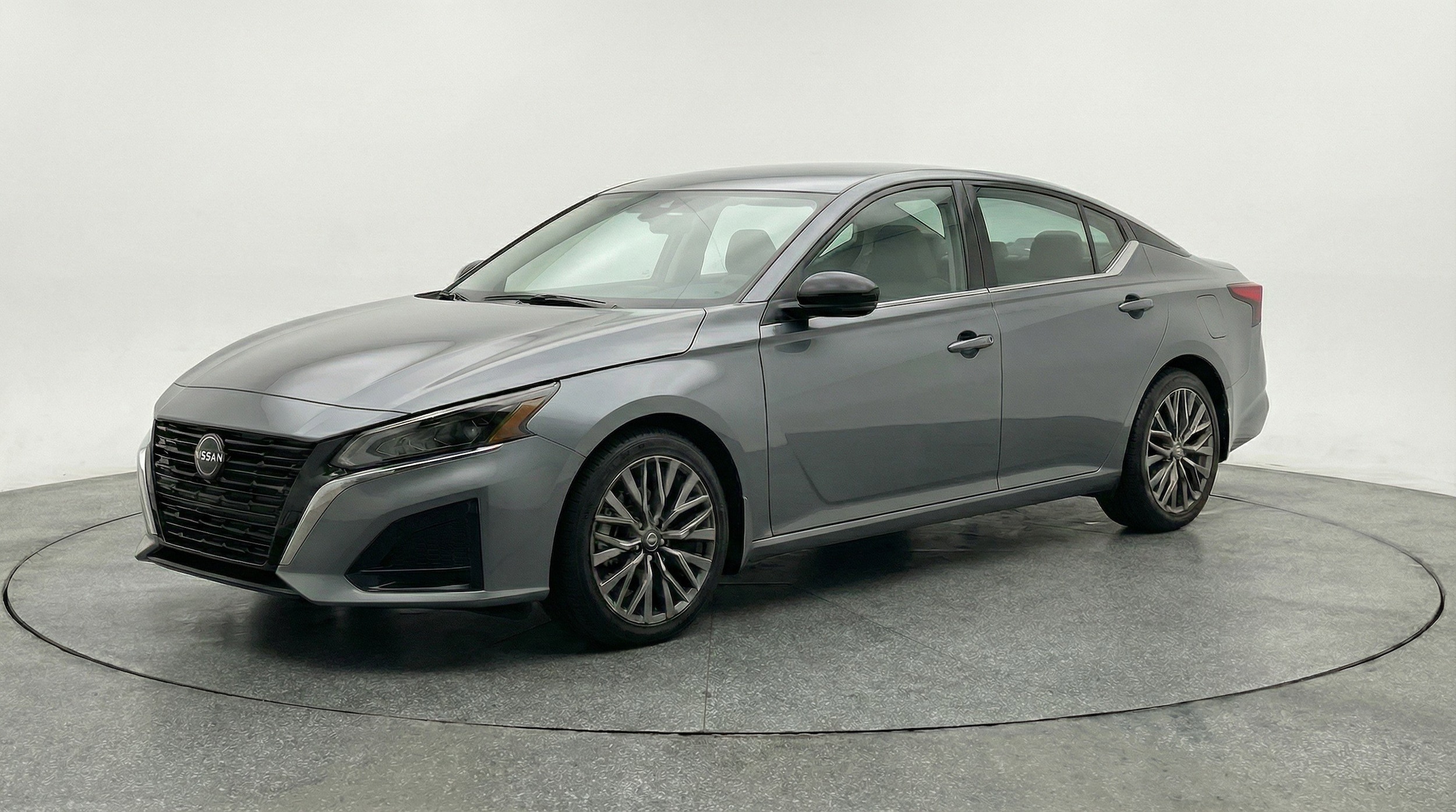 Thumbnail: 2025 Nissan Altima - 3