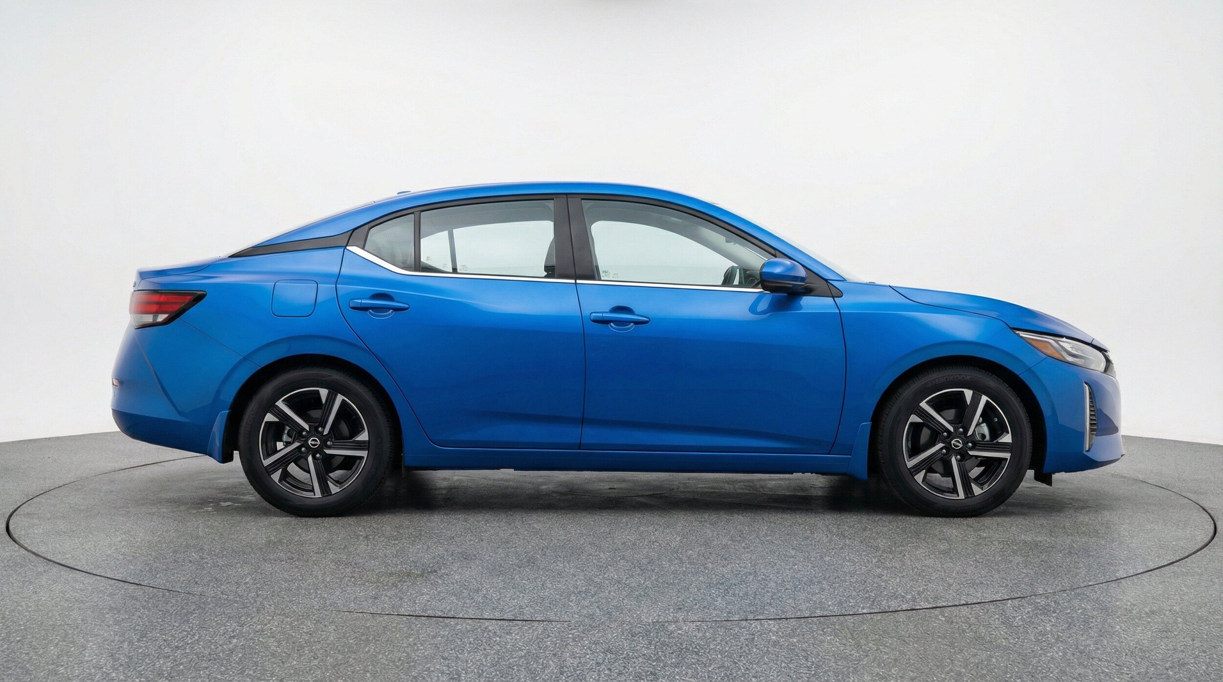 Thumbnail: 2025 Nissan Sentra - 10