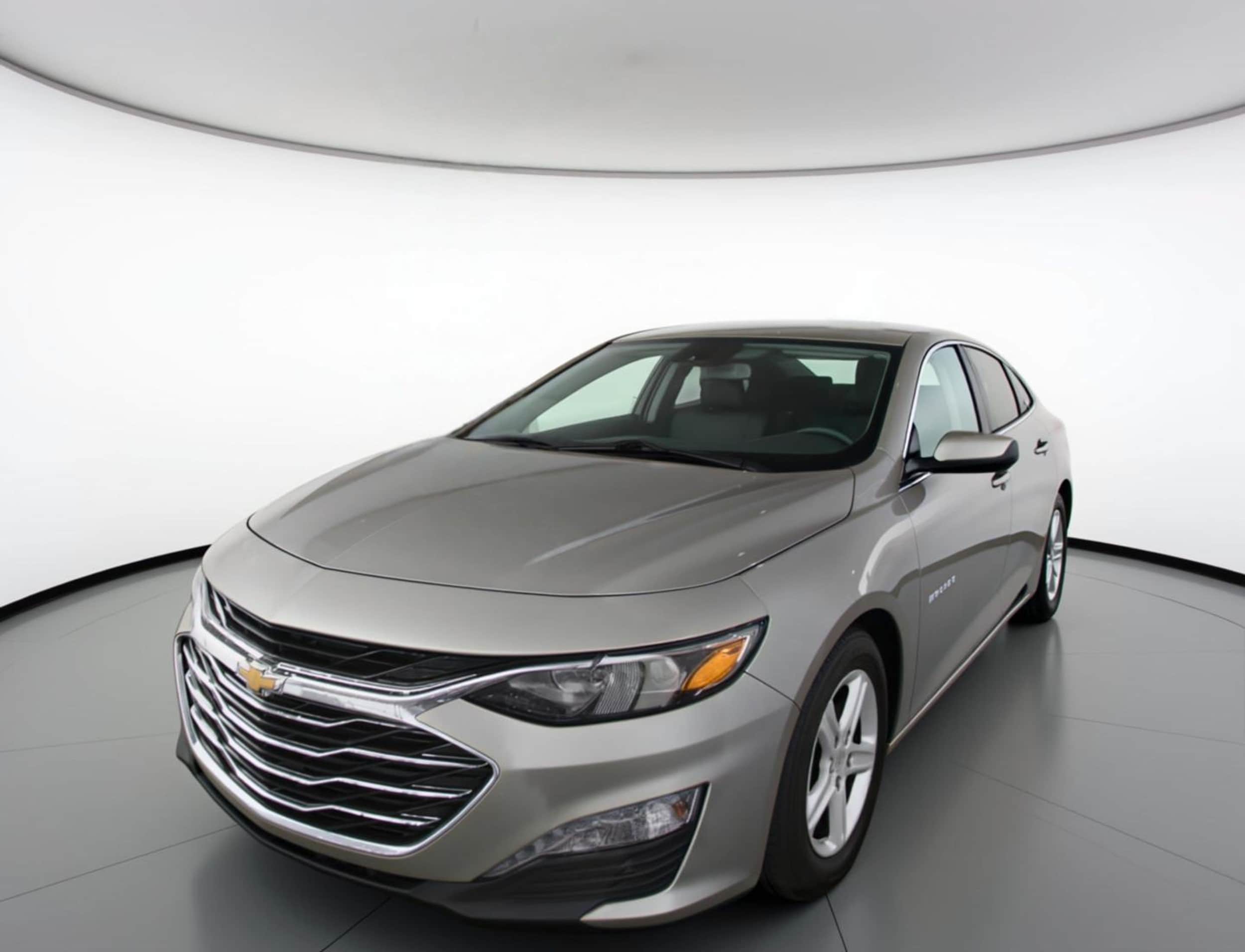 Thumbnail: 2024 Chevrolet Malibu - 3