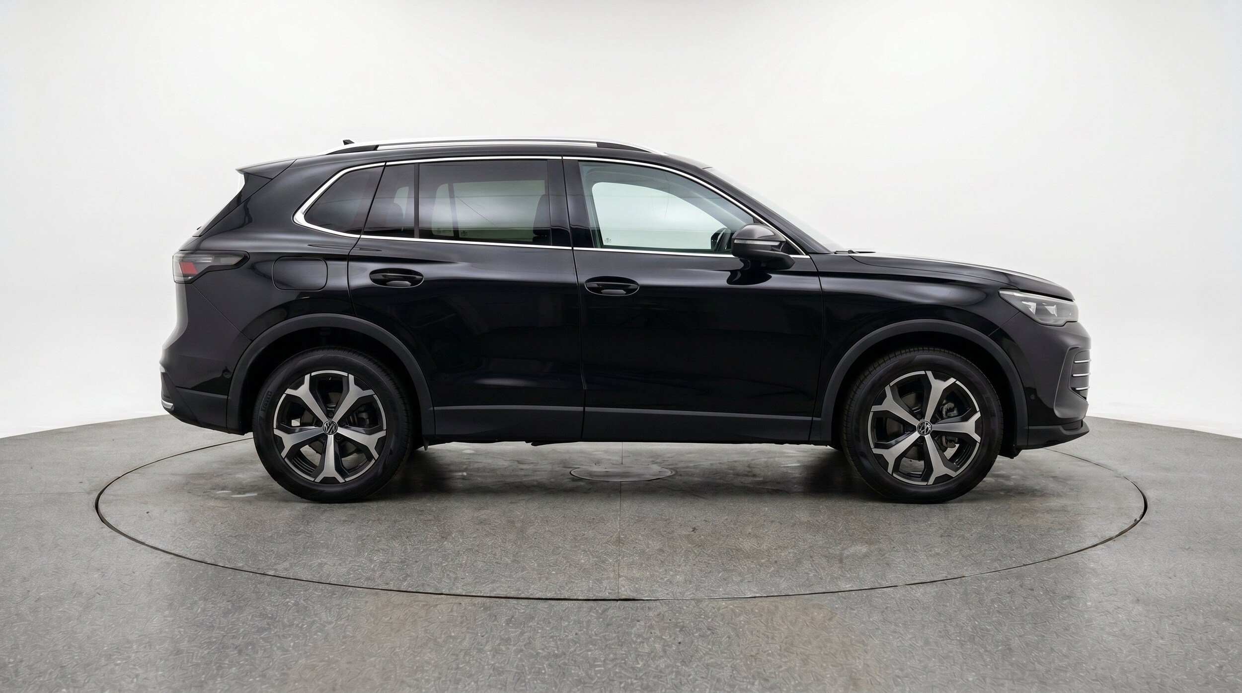 Thumbnail: 2026 Volkswagen Tiguan - 11