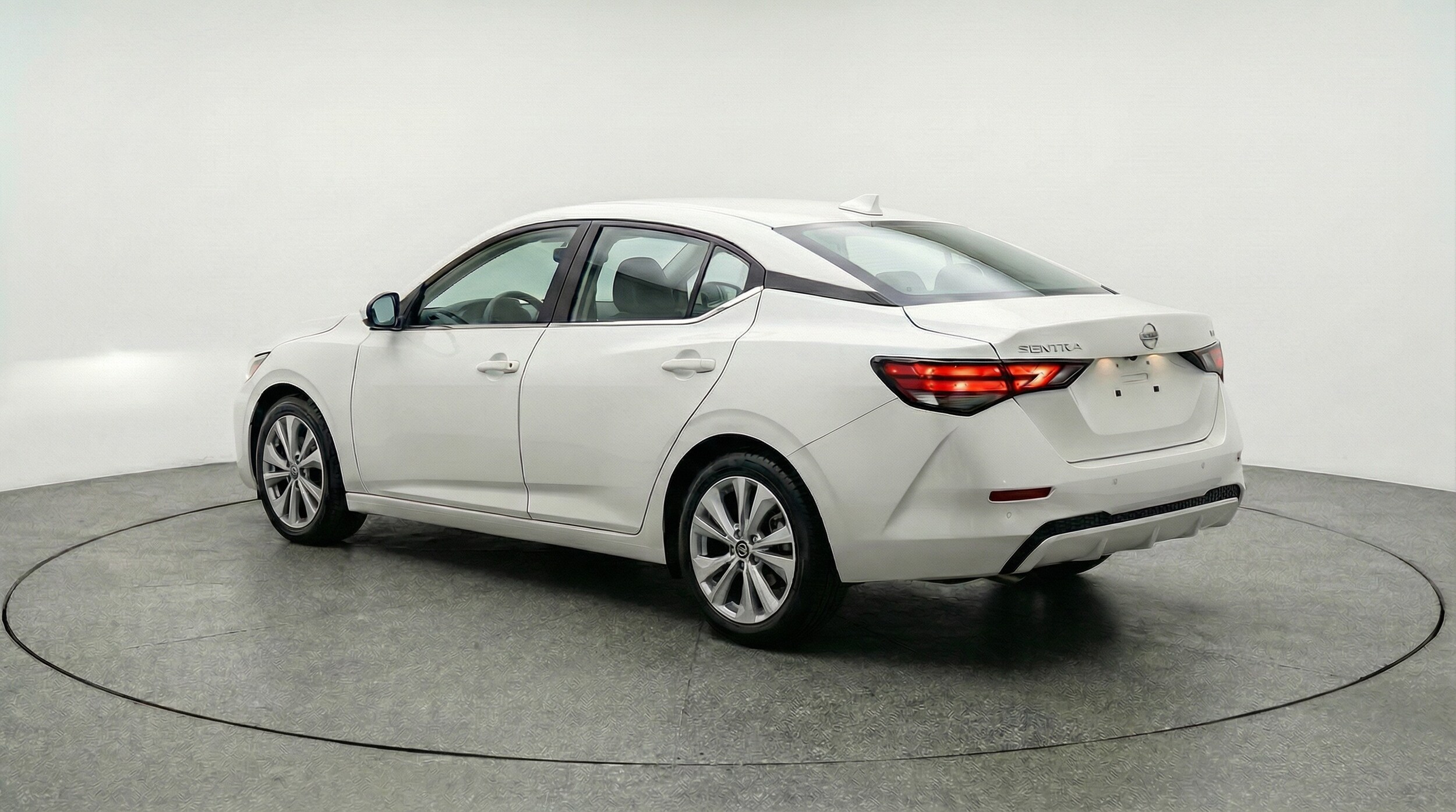 Thumbnail: 2025 Nissan Sentra - 5