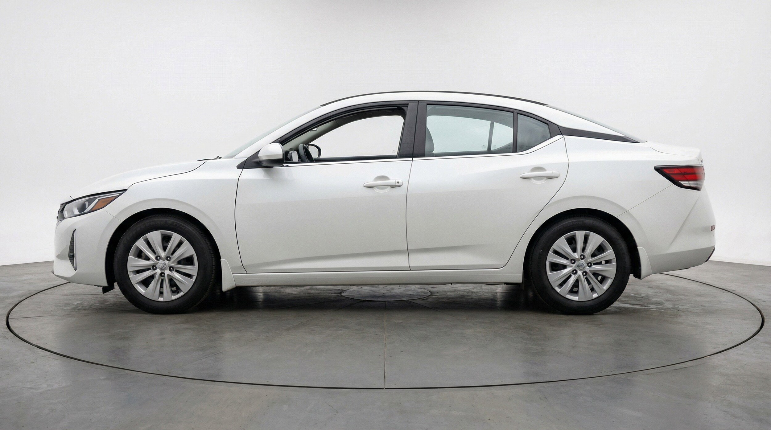 Thumbnail: 2025 Nissan Sentra - 5