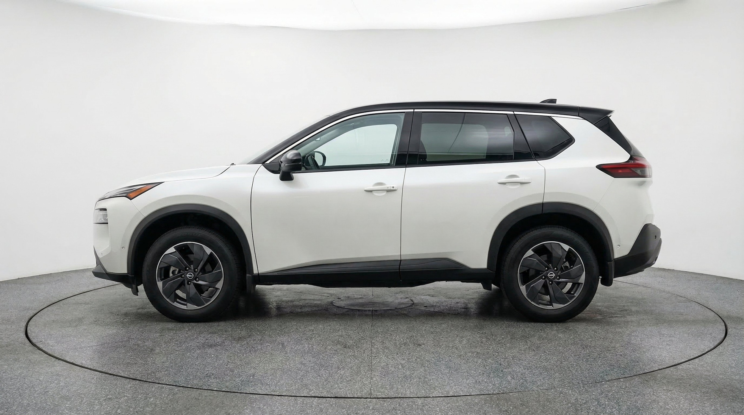 Thumbnail: 2025 Nissan Rogue - 5