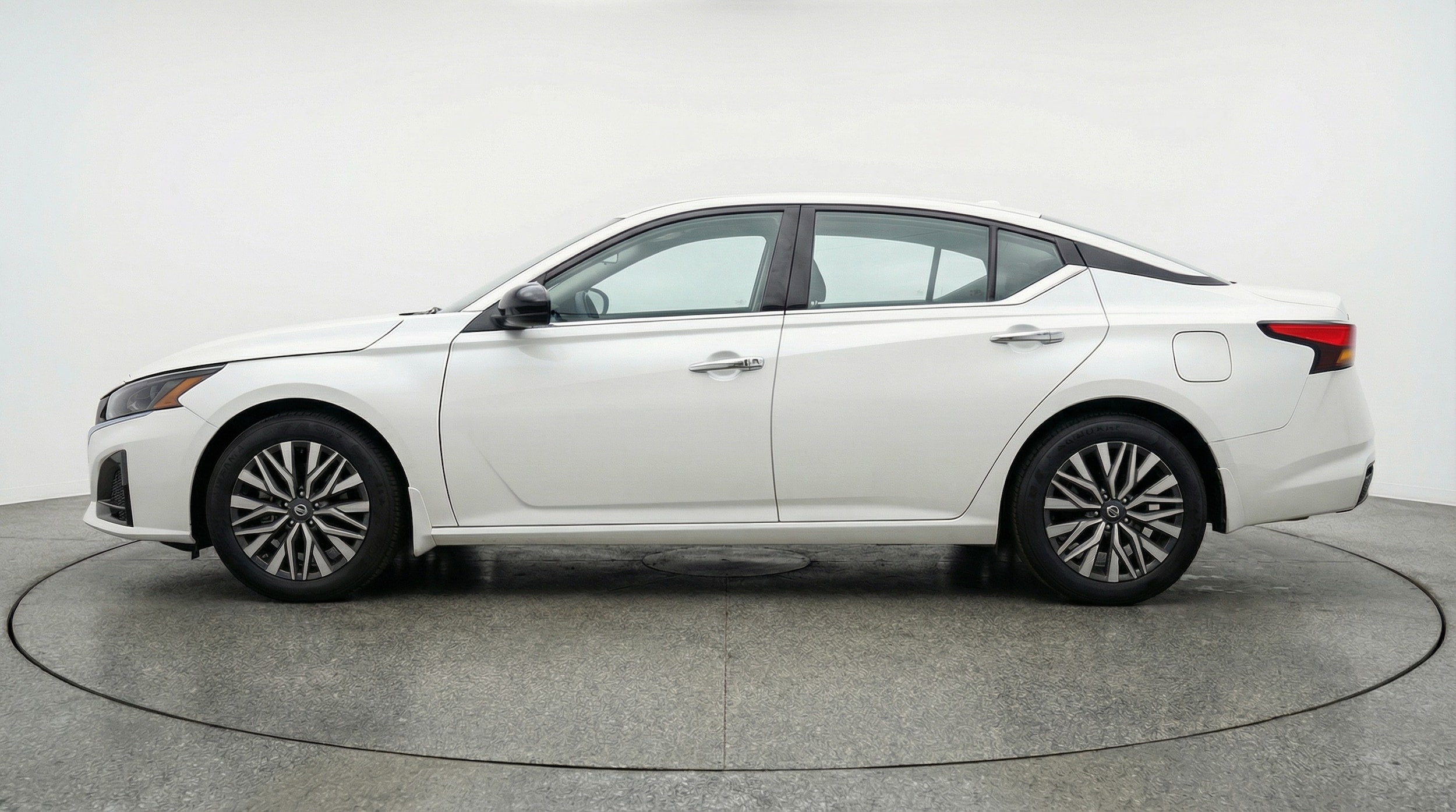 Thumbnail: 2025 Nissan Altima - 4