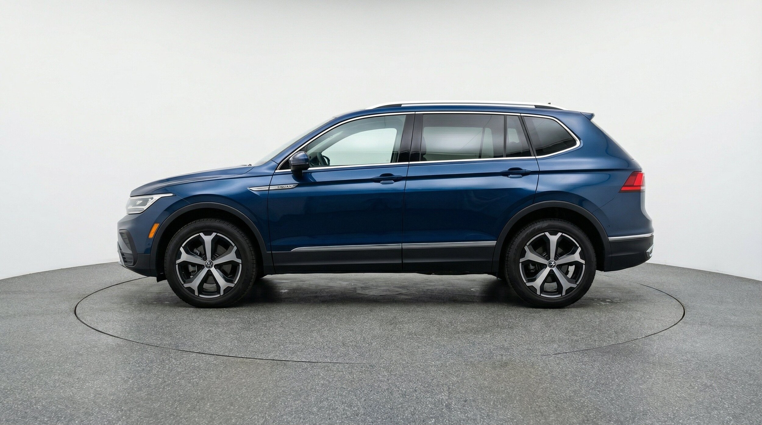 Thumbnail: 2026 Volkswagen Tiguan - 5
