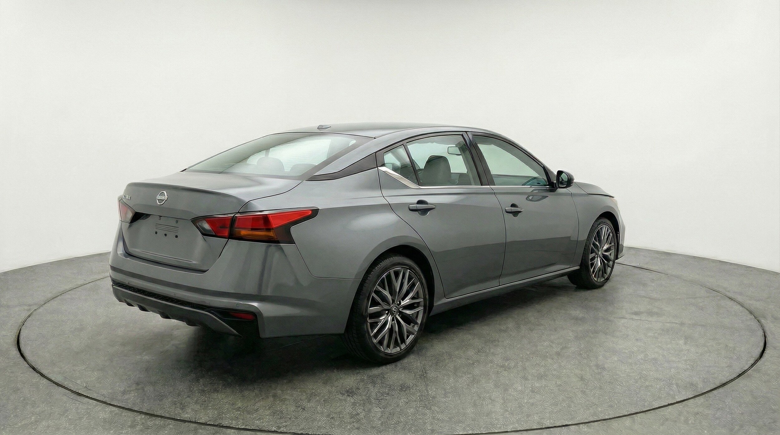 Thumbnail: 2025 Nissan Altima - 9