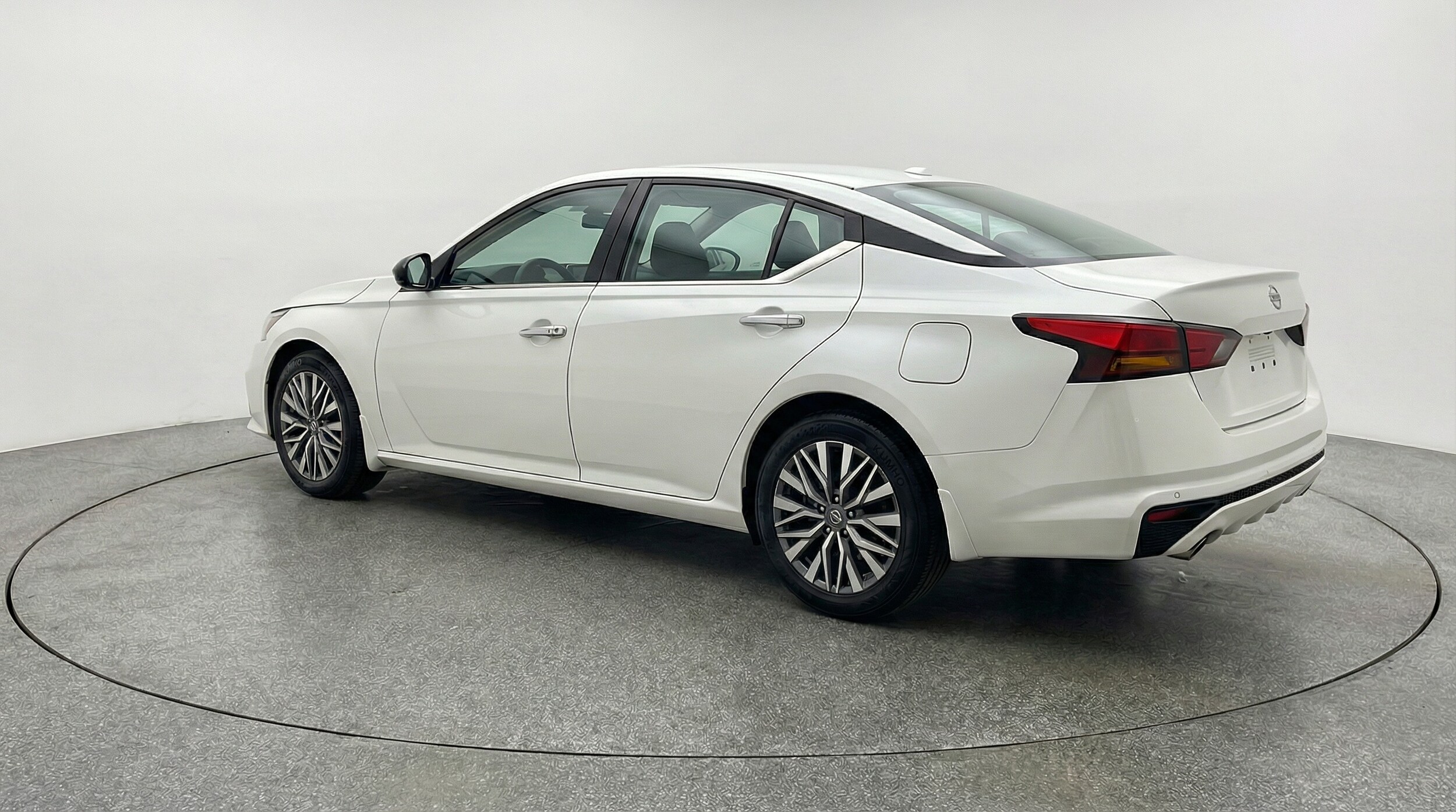 Thumbnail: 2025 Nissan Altima - 5