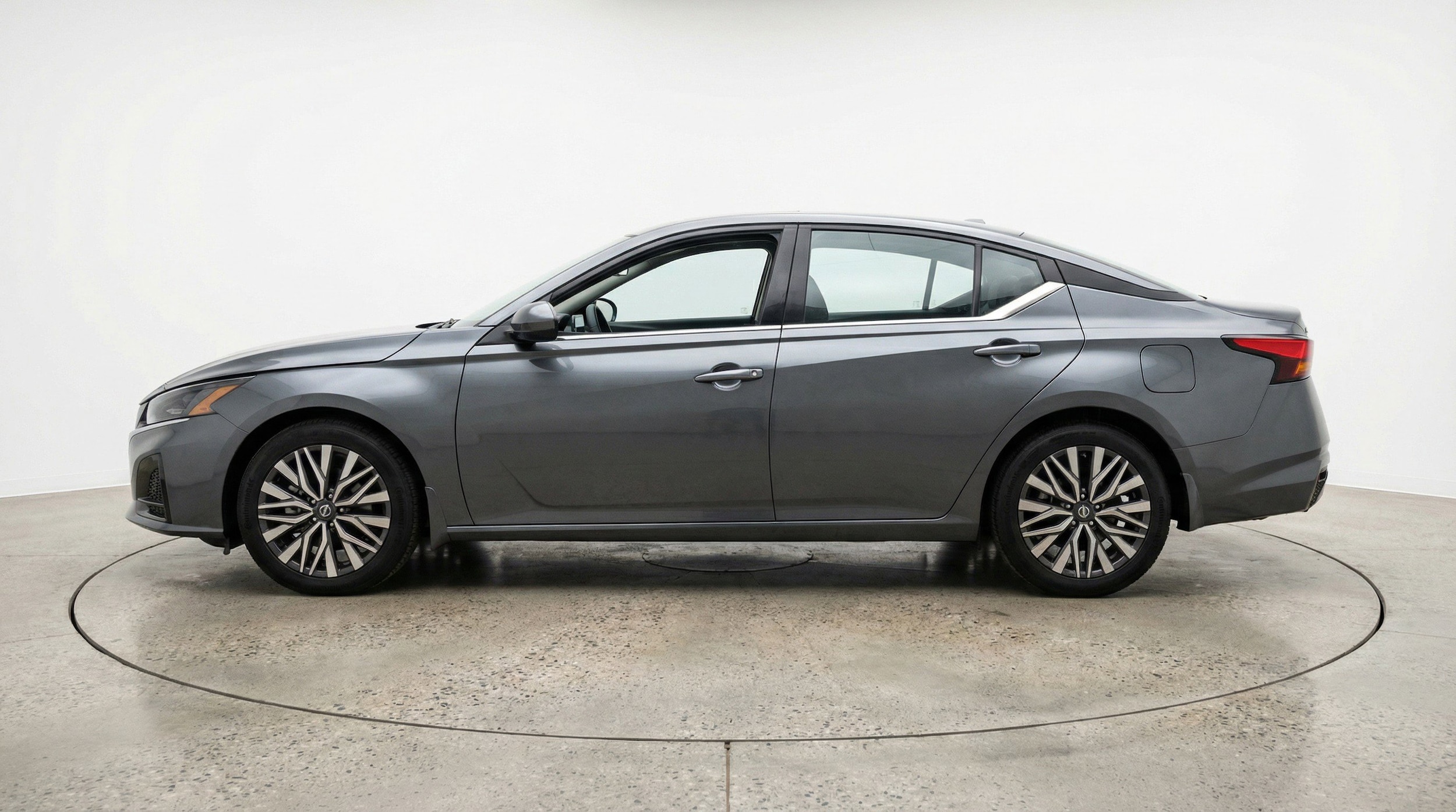 Thumbnail: 2025 Nissan Altima - 5