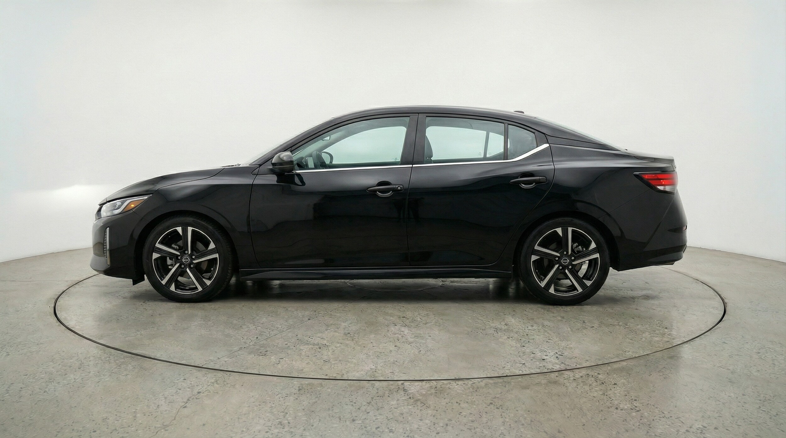 Thumbnail: 2025 Nissan Sentra - 4