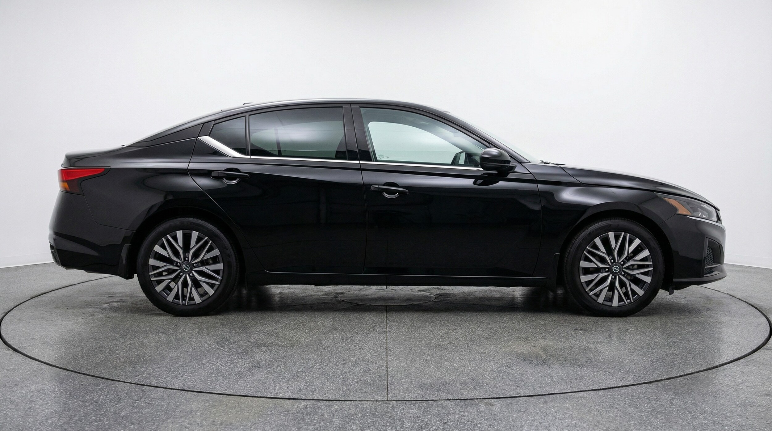 Thumbnail: 2025 Nissan Altima - 8