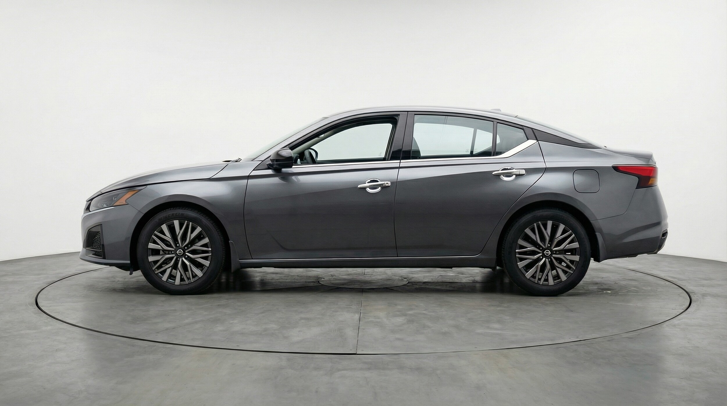 Thumbnail: 2025 Nissan Altima - 4