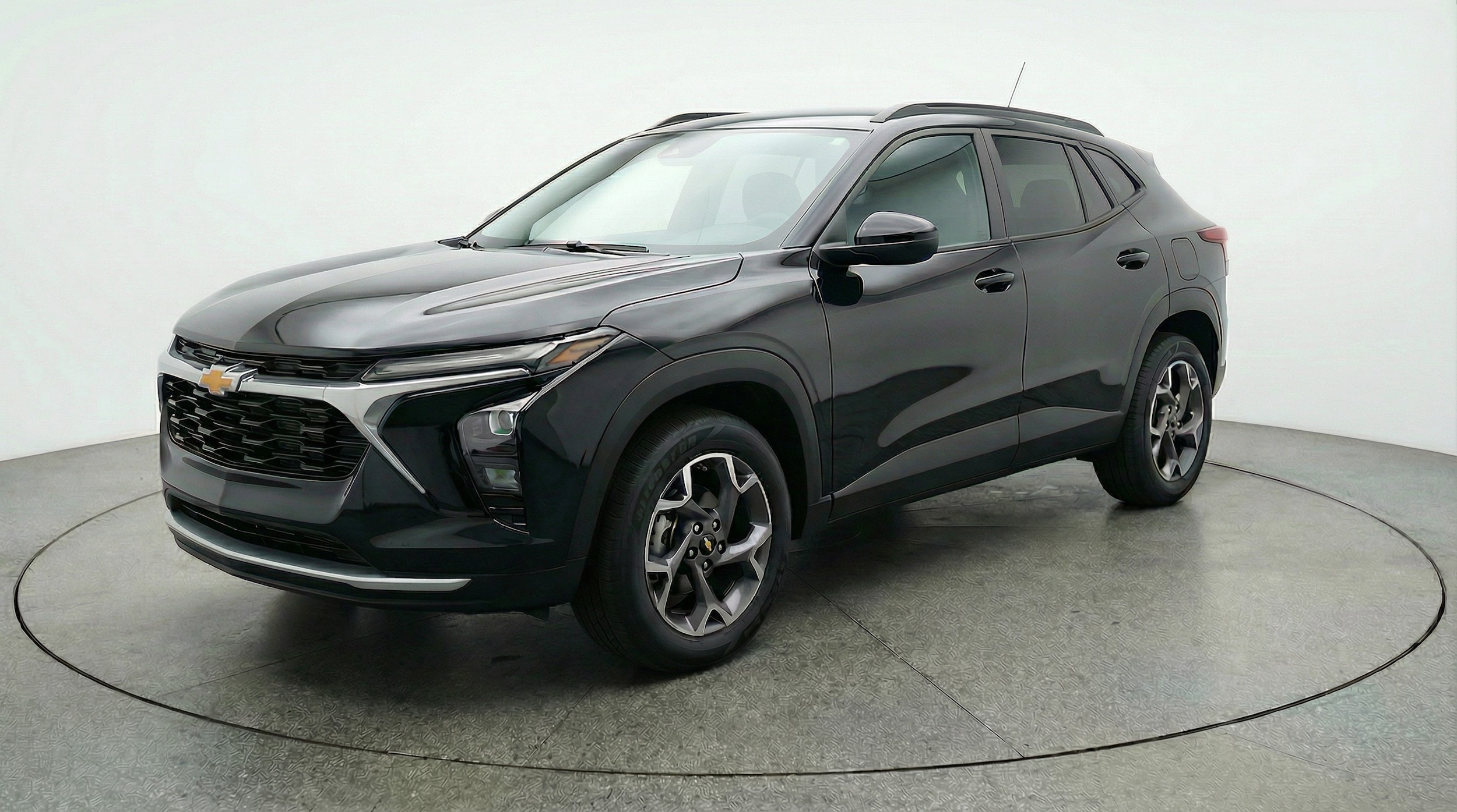 Thumbnail: 2025 Chevrolet Trax - 3