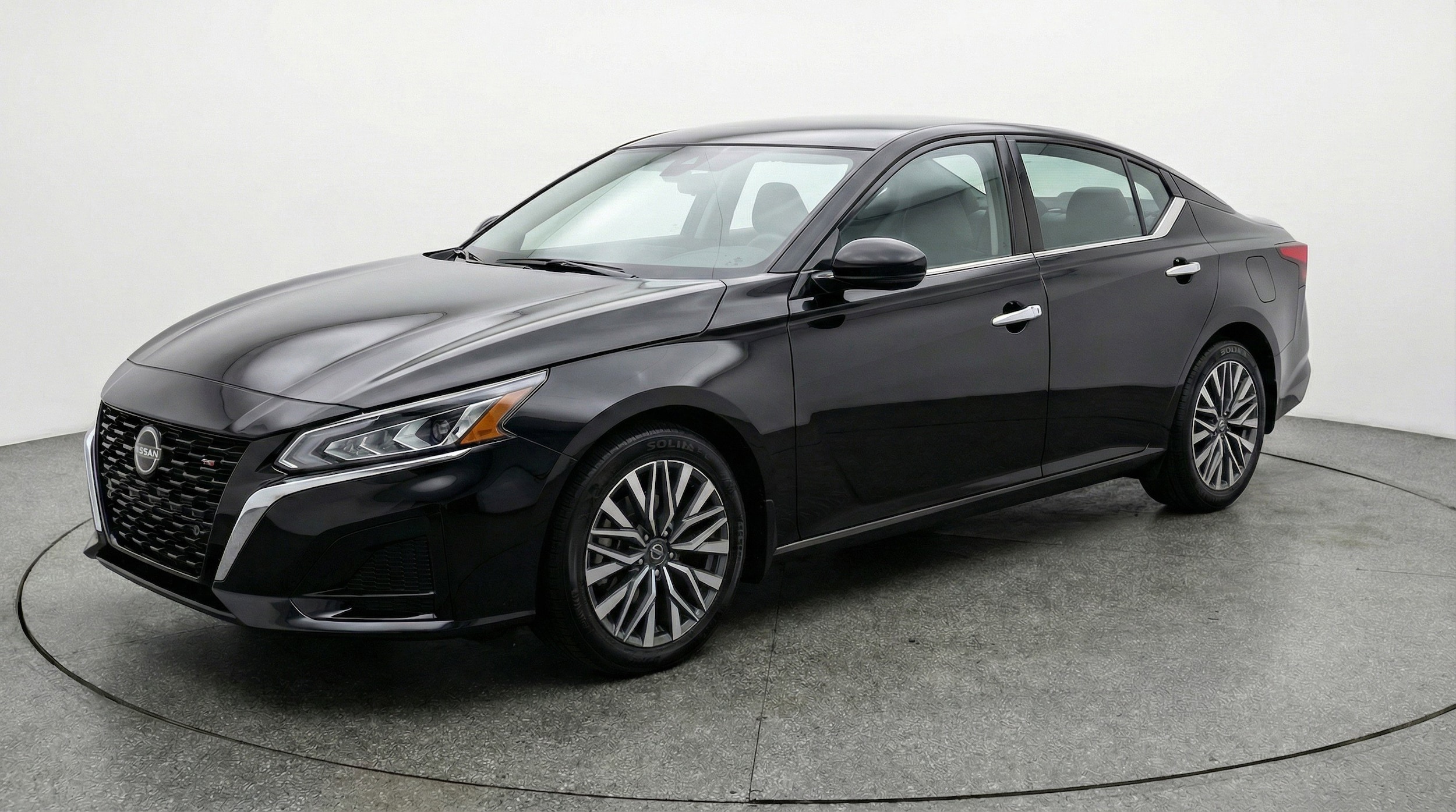 Thumbnail: 2025 Nissan Altima - 3