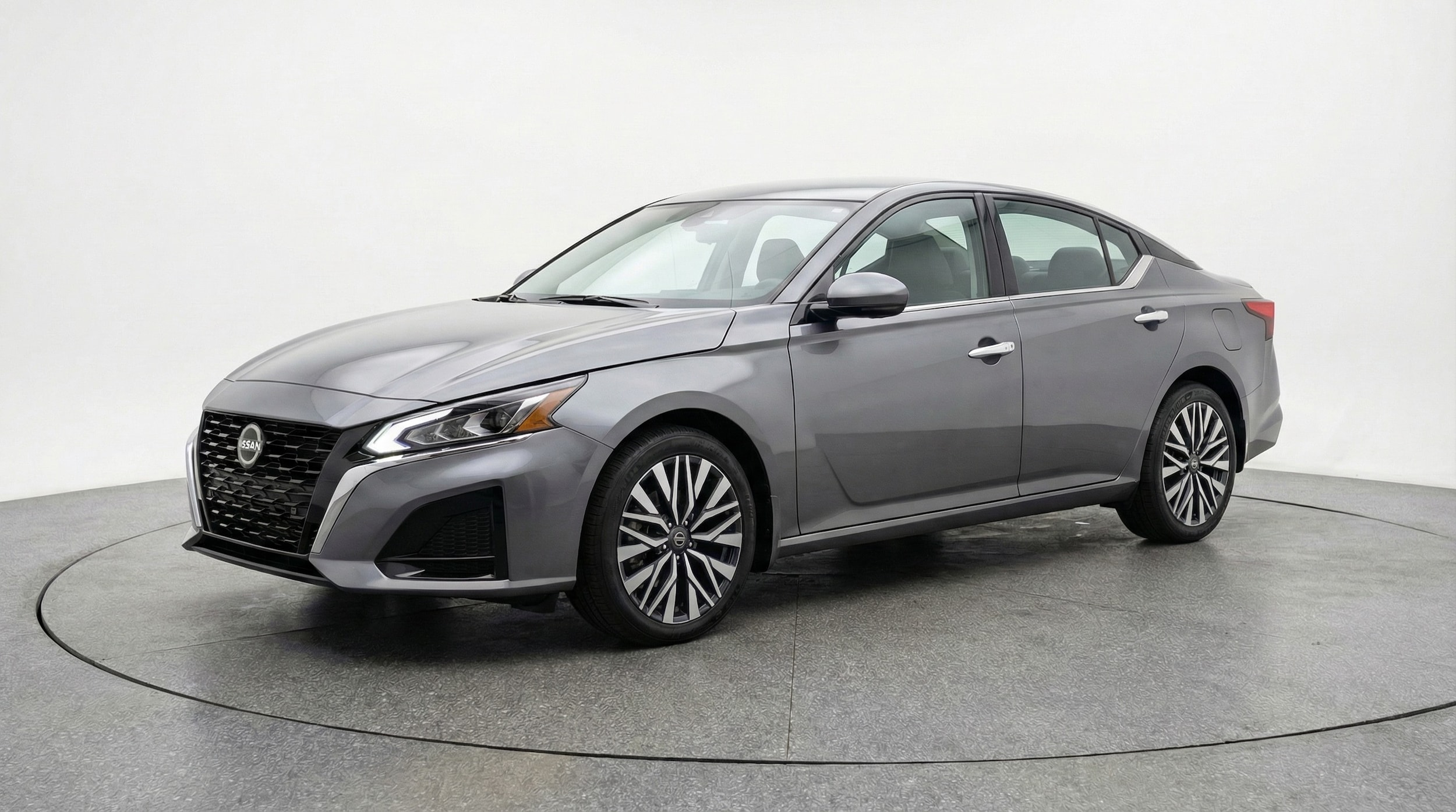 Thumbnail: 2025 Nissan Altima - 3