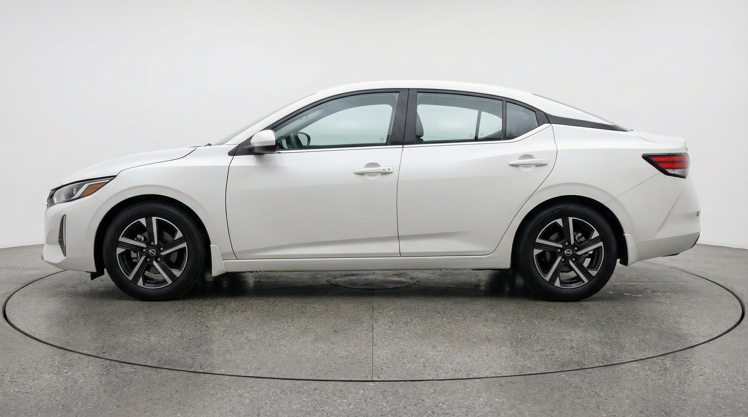 Thumbnail: 2025 Nissan Sentra - 5