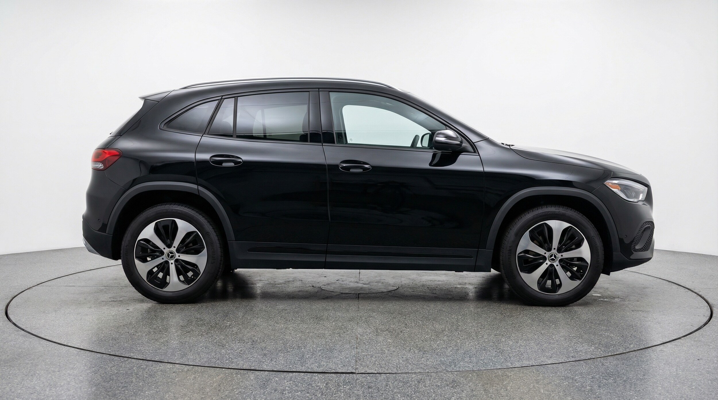 Thumbnail: 2025 Mercedes-Benz GLA - 8