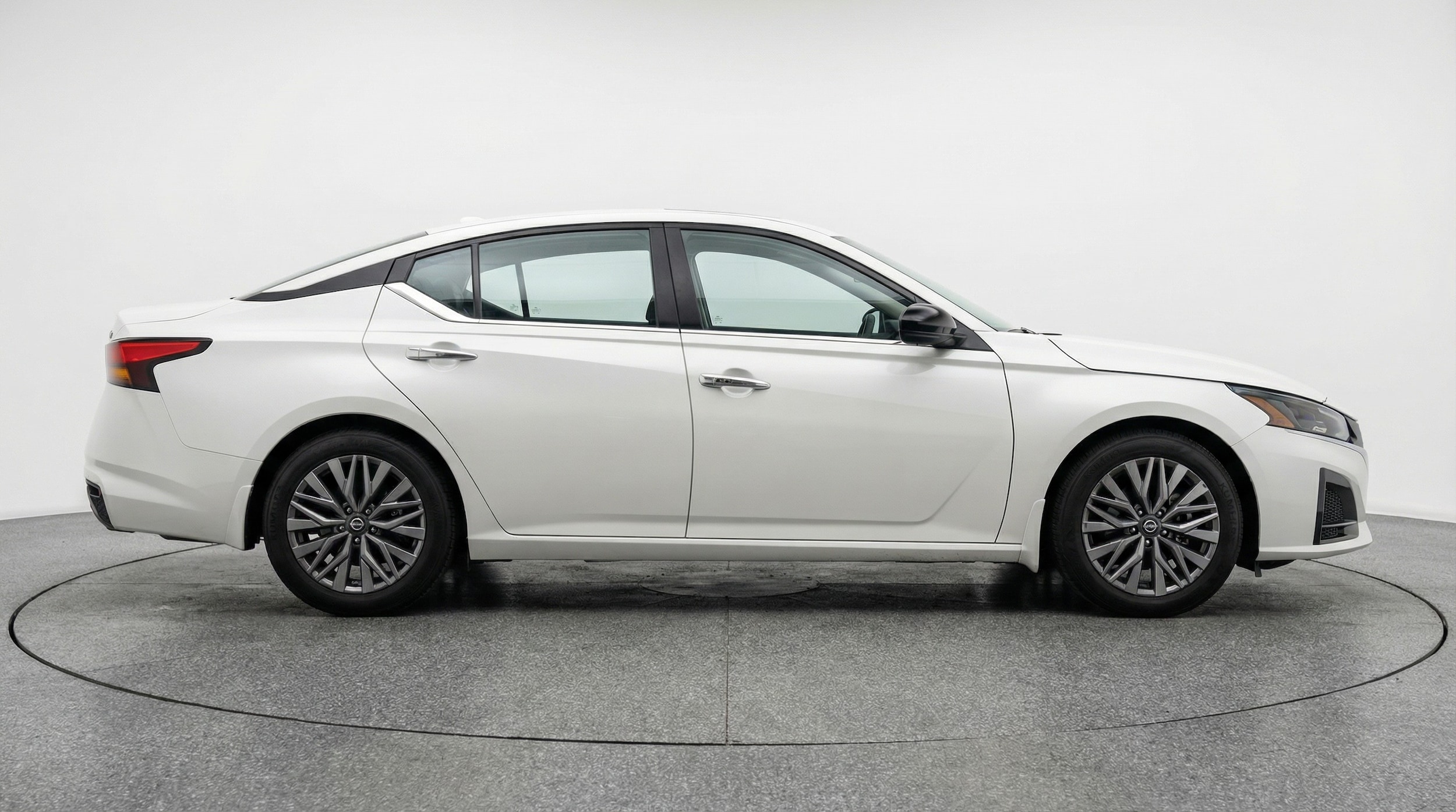 Thumbnail: 2025 Nissan Altima - 8