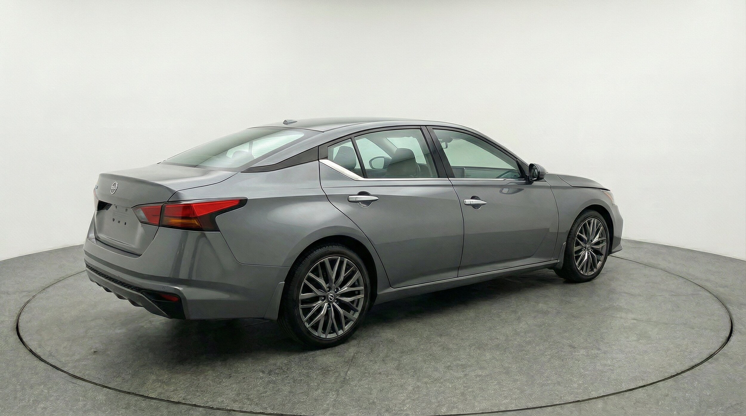 Thumbnail: 2025 Nissan Altima - 9