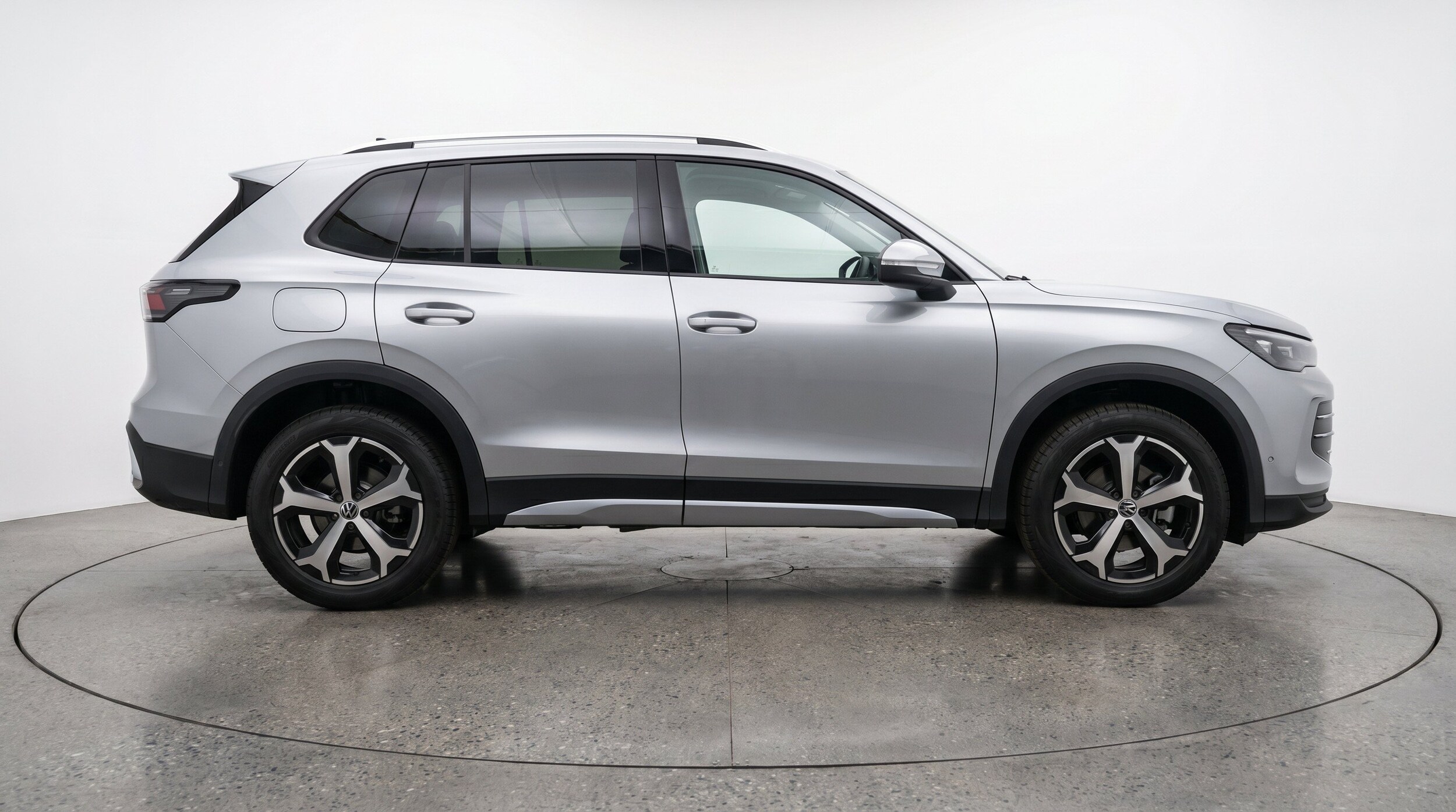Thumbnail: 2026 Volkswagen Tiguan - 11