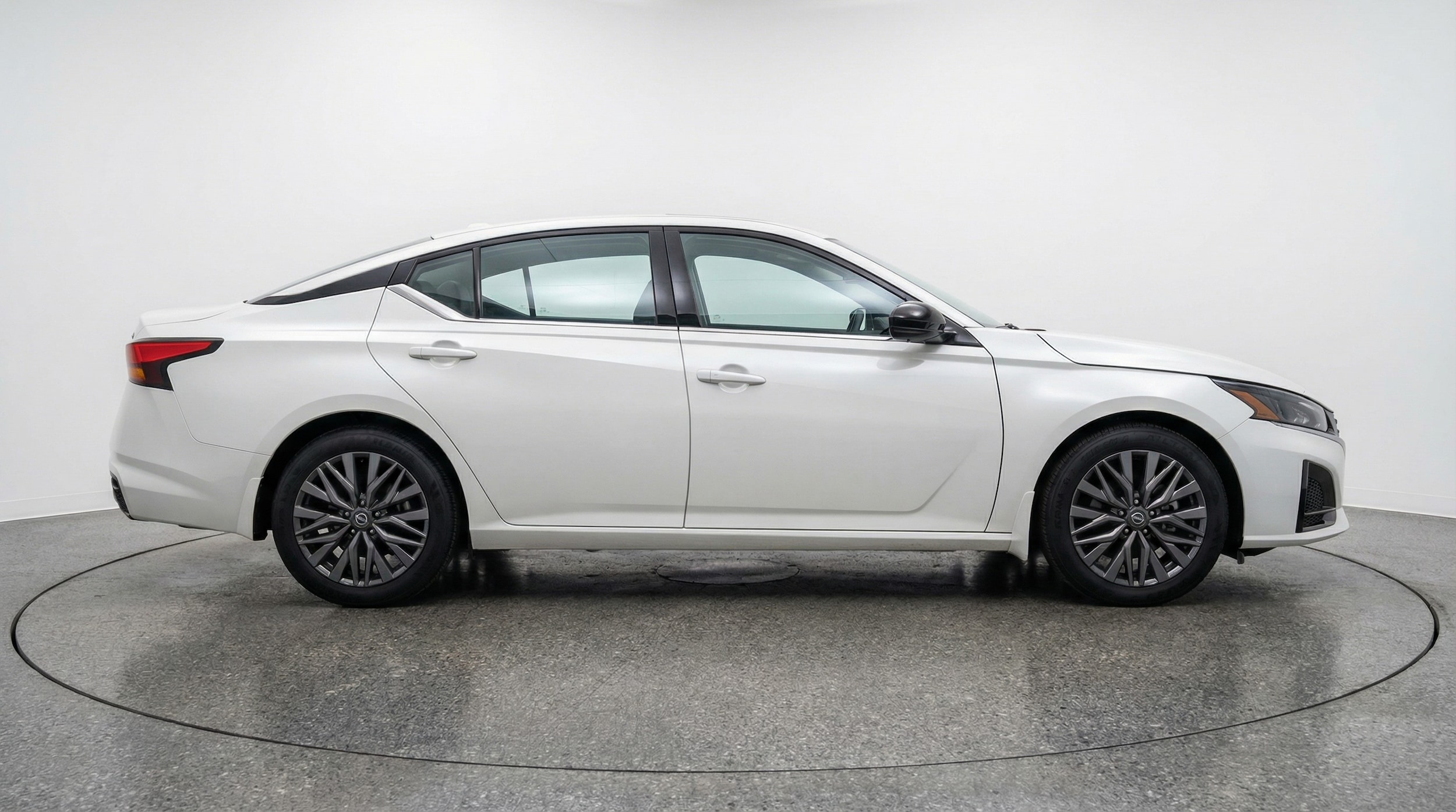 Thumbnail: 2025 Nissan Altima - 8