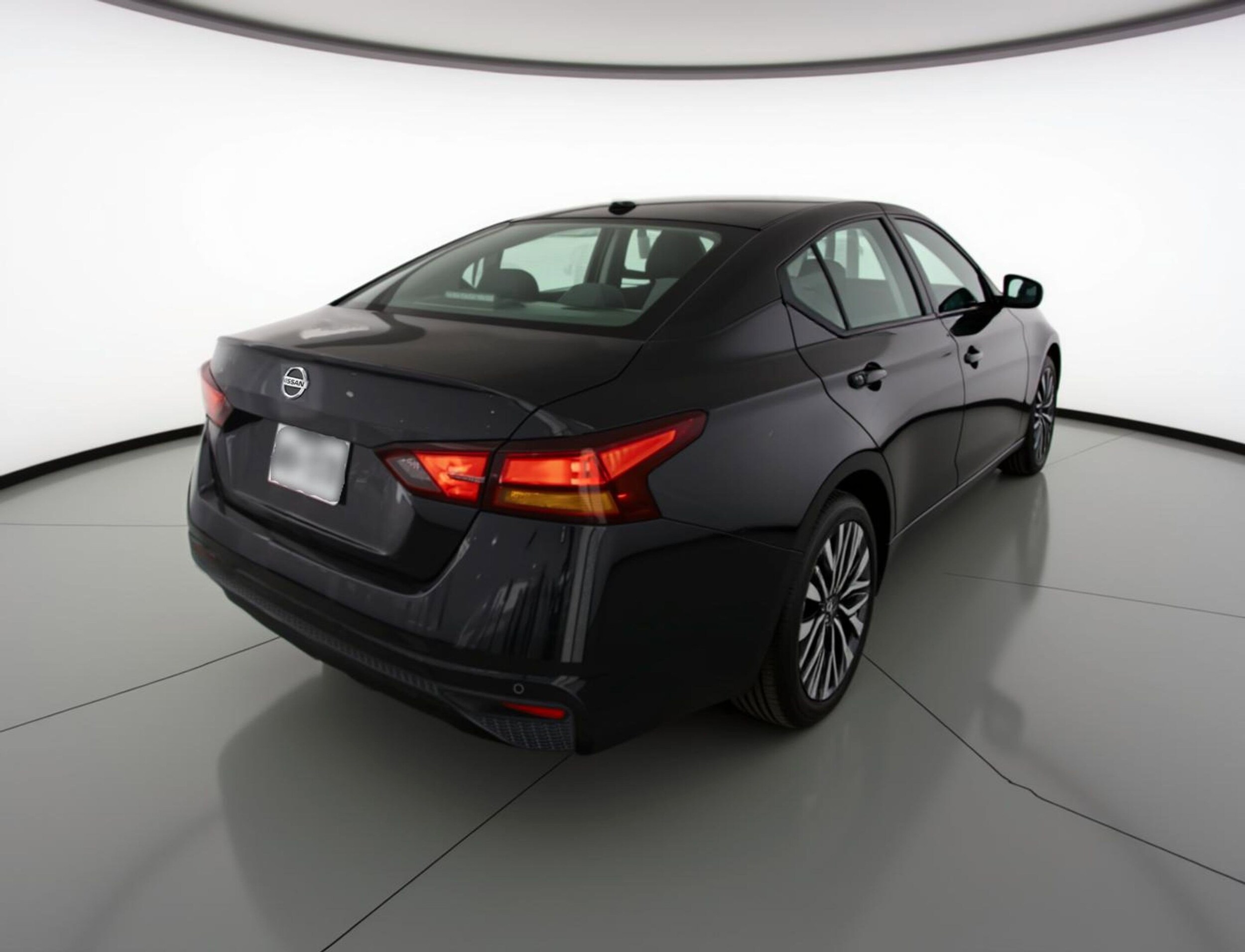 Thumbnail: 2025 Nissan Altima - 9