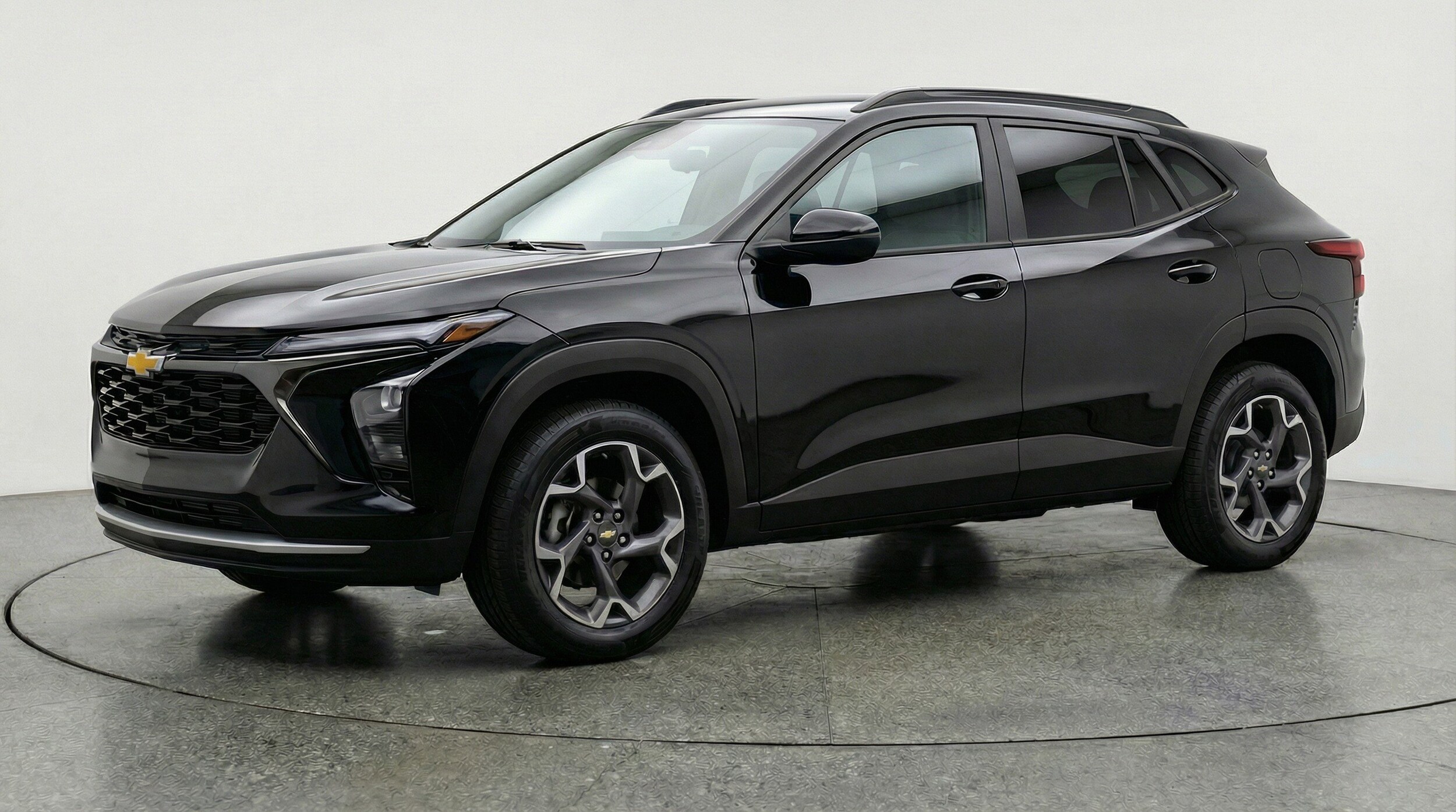 Thumbnail: 2025 Chevrolet Trax - 3