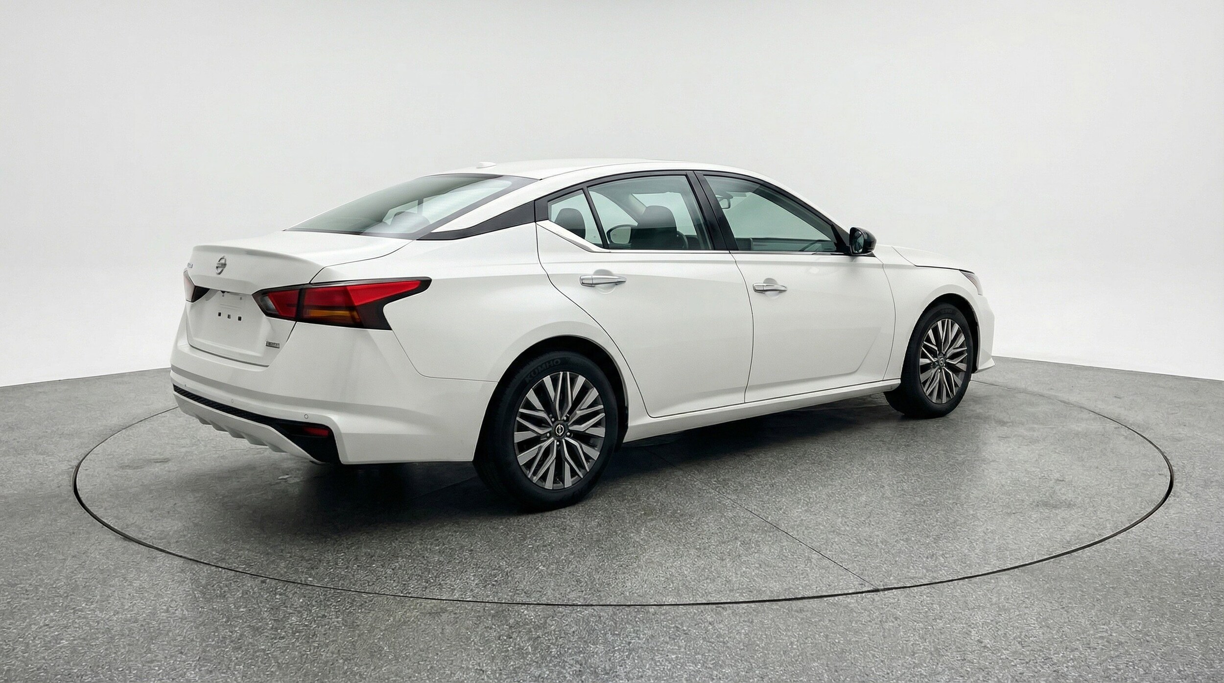 Thumbnail: 2025 Nissan Altima - 9