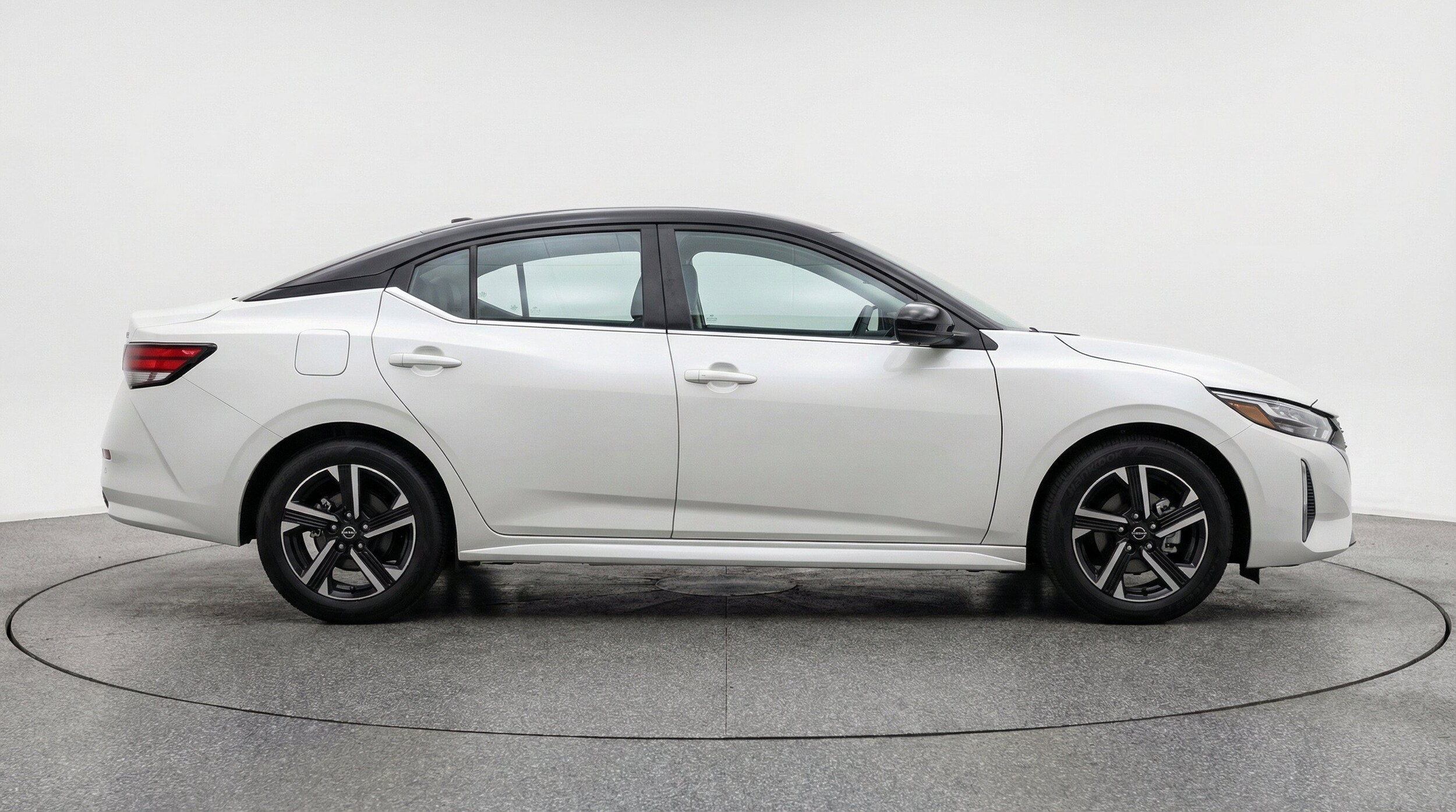 Thumbnail: 2025 Nissan Sentra - 11