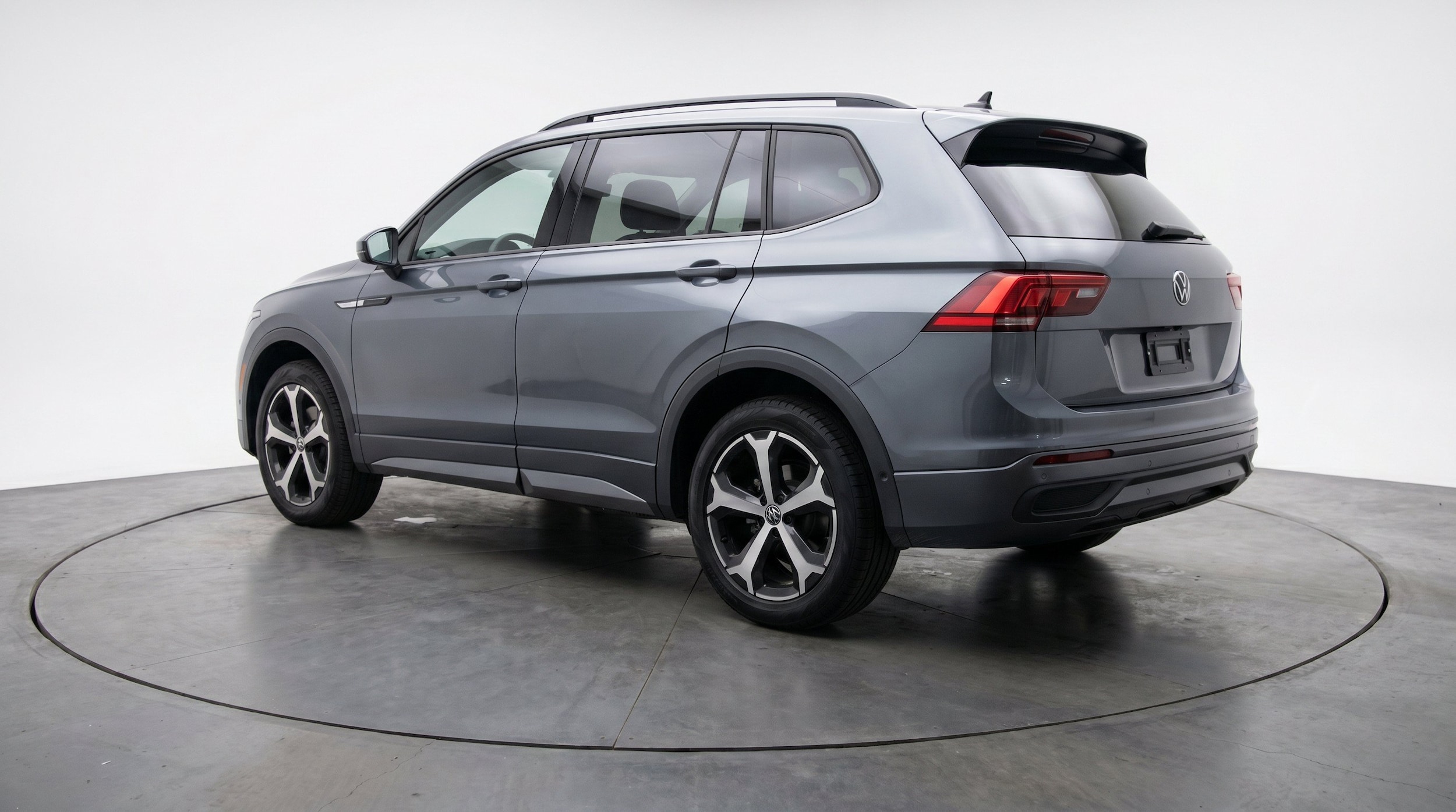 Thumbnail: 2026 Volkswagen Tiguan - 6