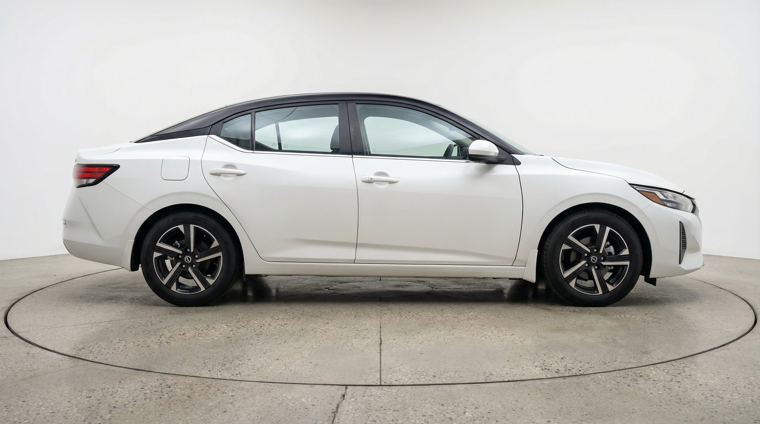 Thumbnail: 2025 Nissan Sentra - 11