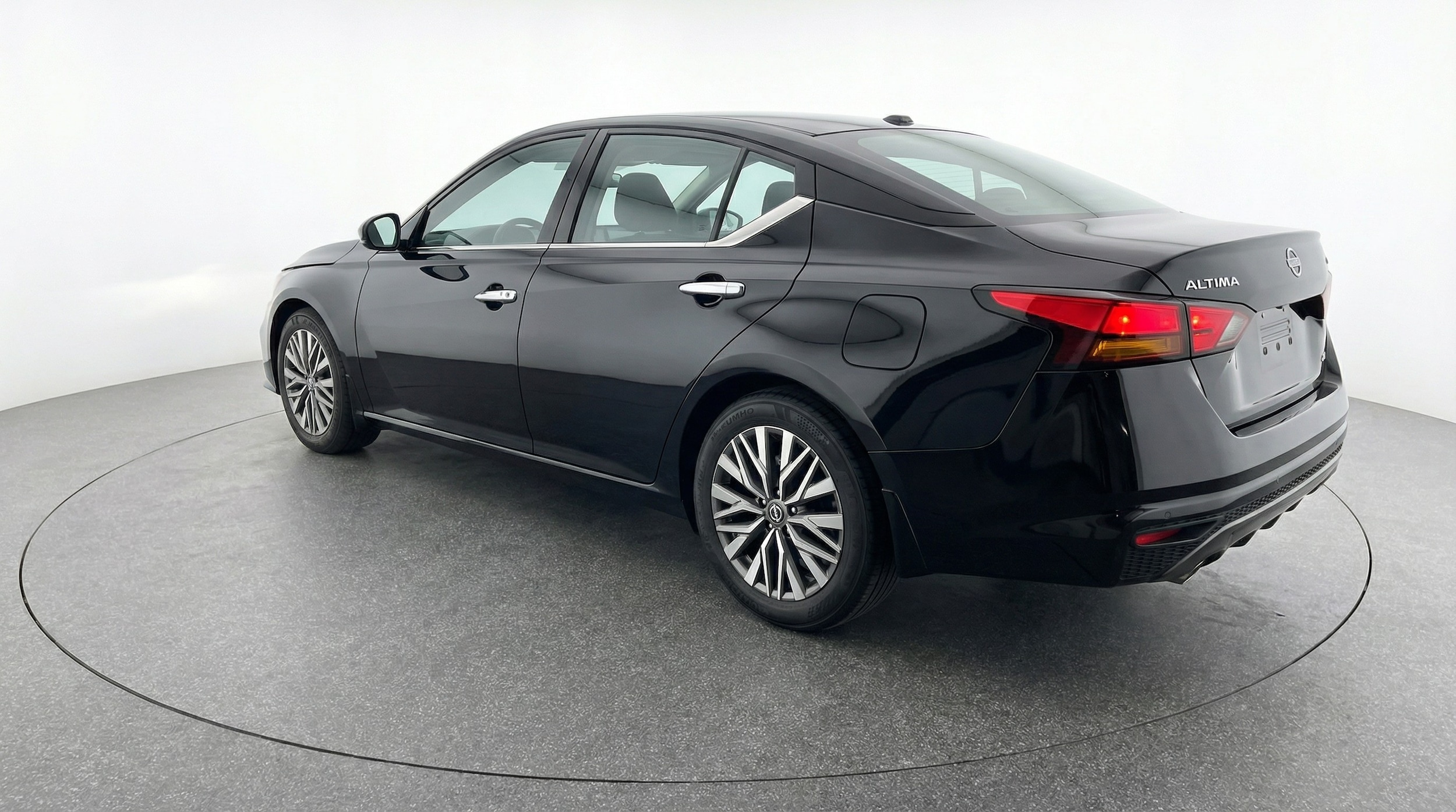 Thumbnail: 2025 Nissan Altima - 5