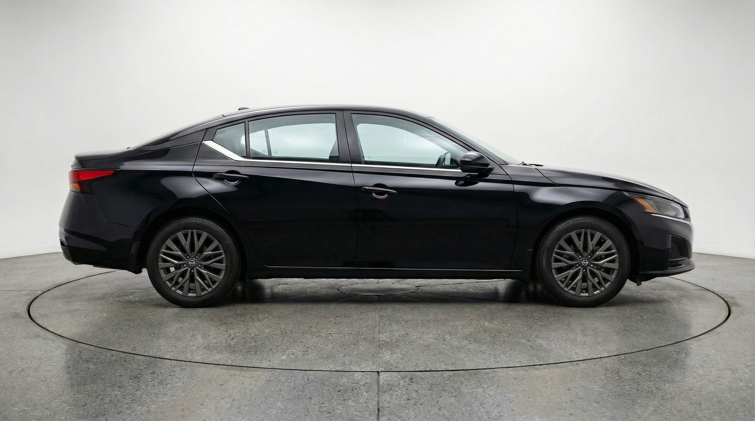 Thumbnail: 2025 Nissan Altima - 8