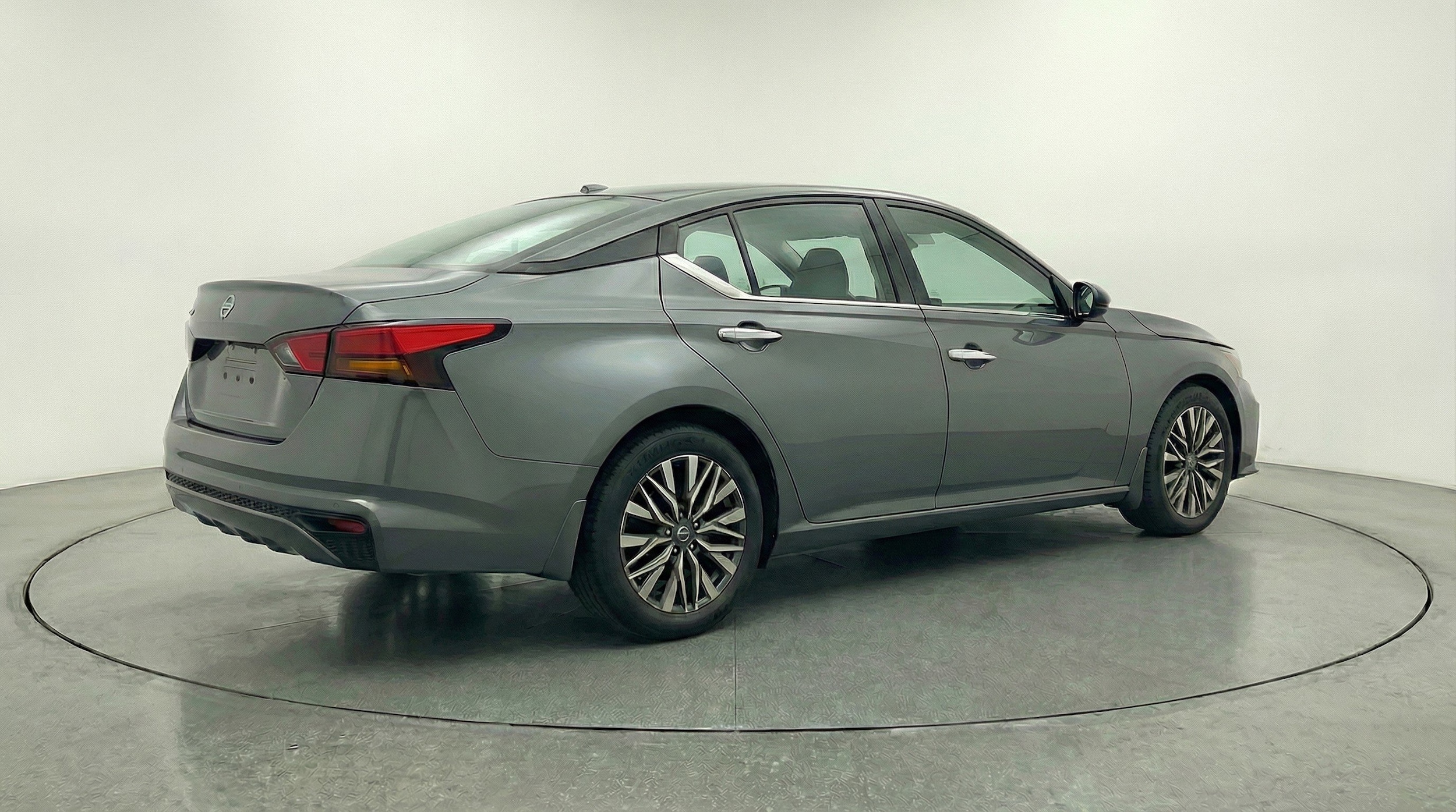 Thumbnail: 2025 Nissan Altima - 9