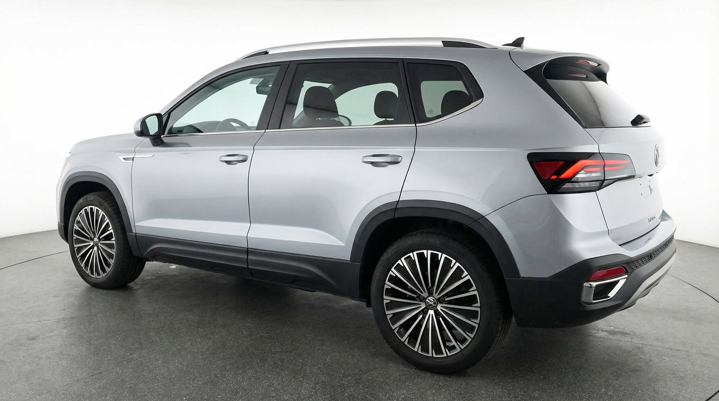 Thumbnail: 2025 Volkswagen Taos - 6