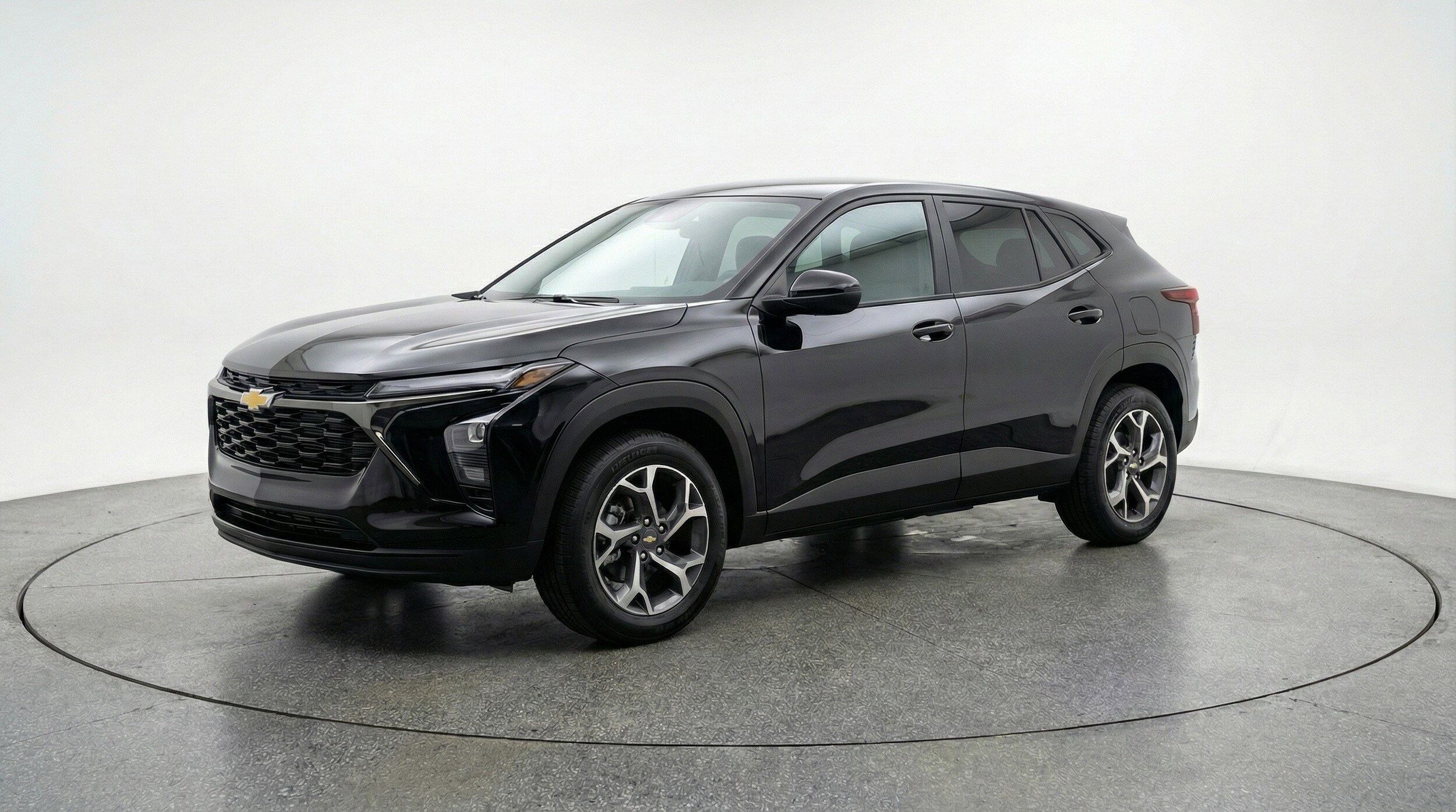 Thumbnail: 2025 Chevrolet Trax - 3