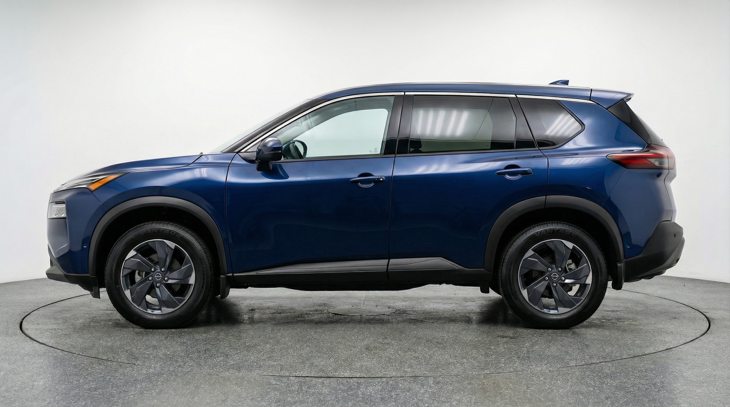 Thumbnail: 2025 Nissan Rogue - 4