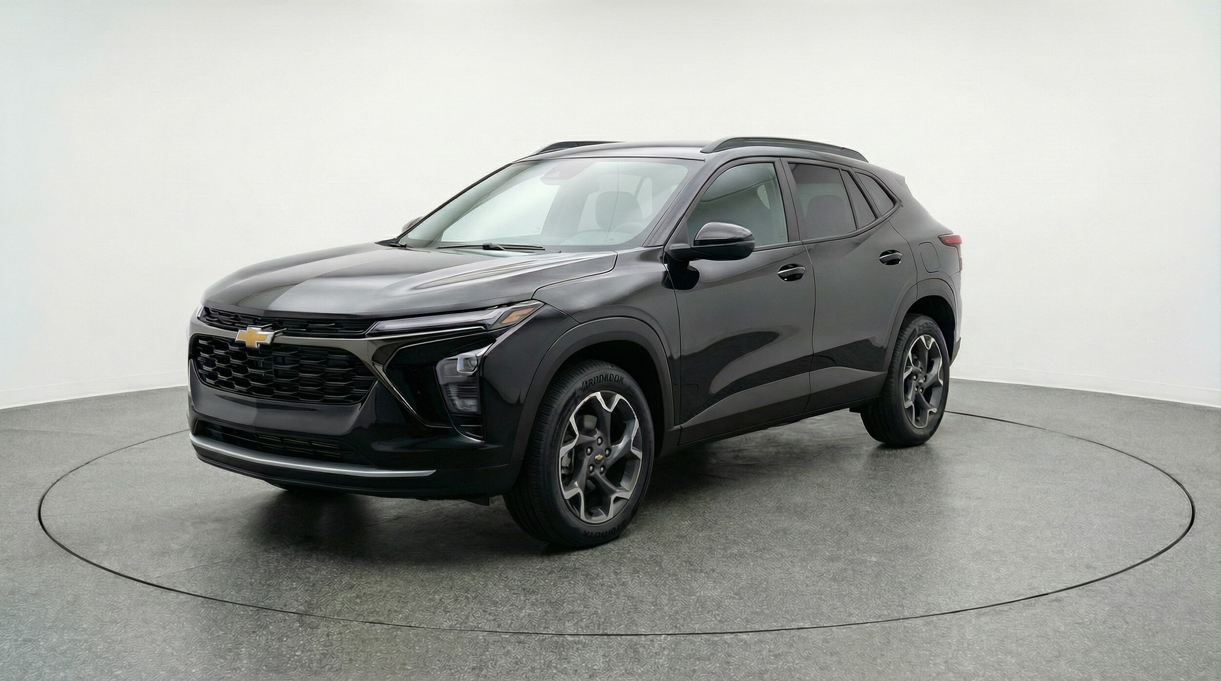 Thumbnail: 2025 Chevrolet Trax - 3