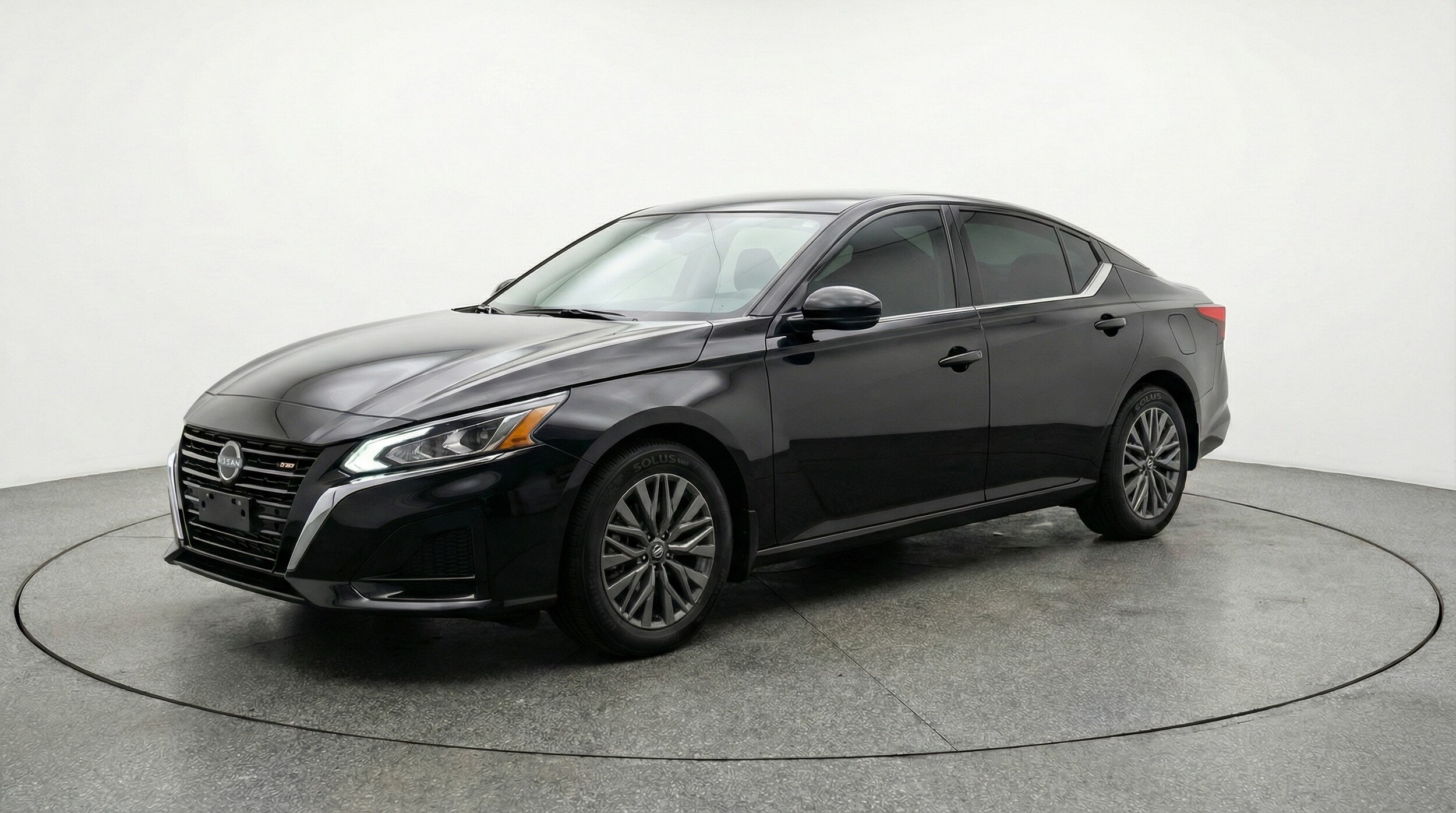 Thumbnail: 2025 Nissan Altima - 3