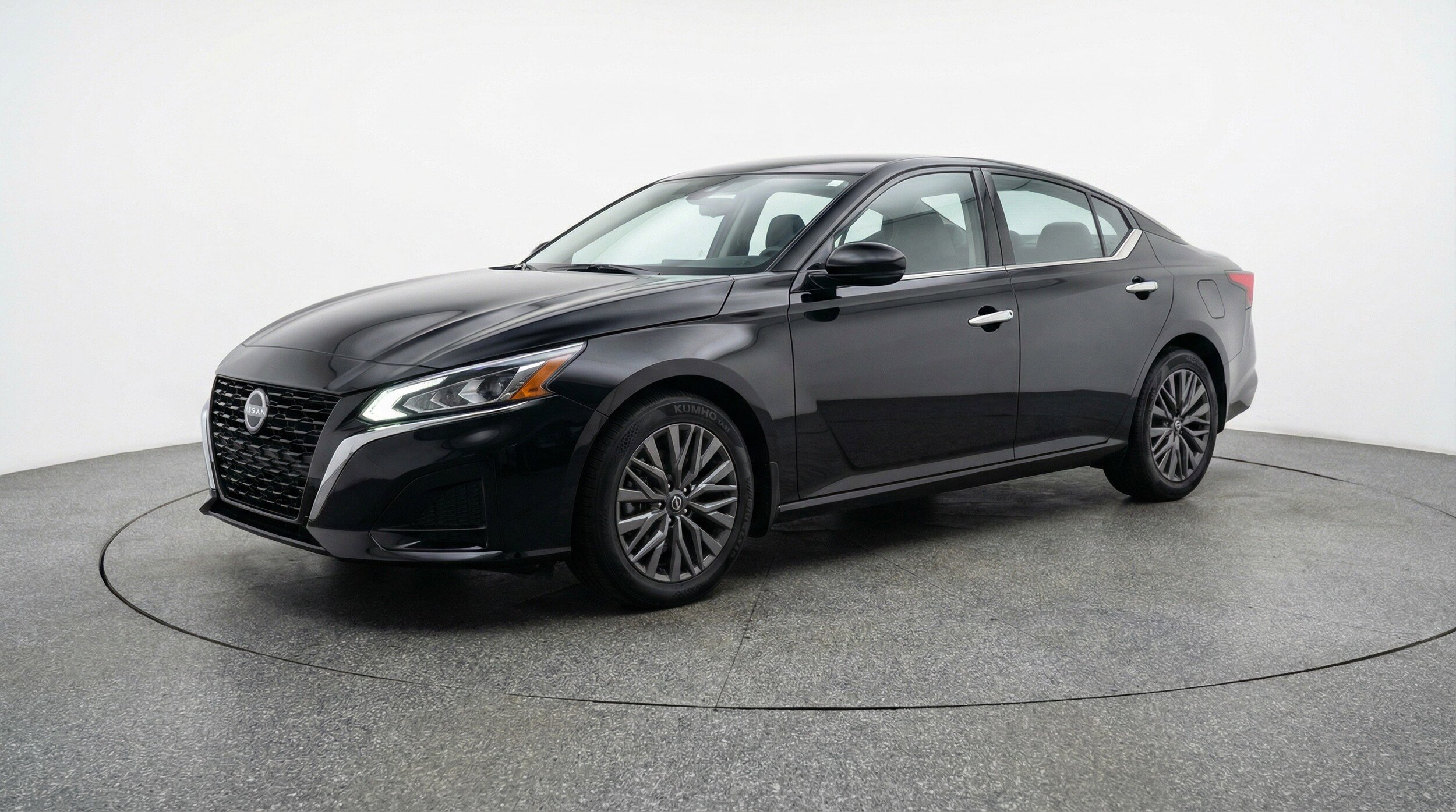 Thumbnail: 2025 Nissan Altima - 3